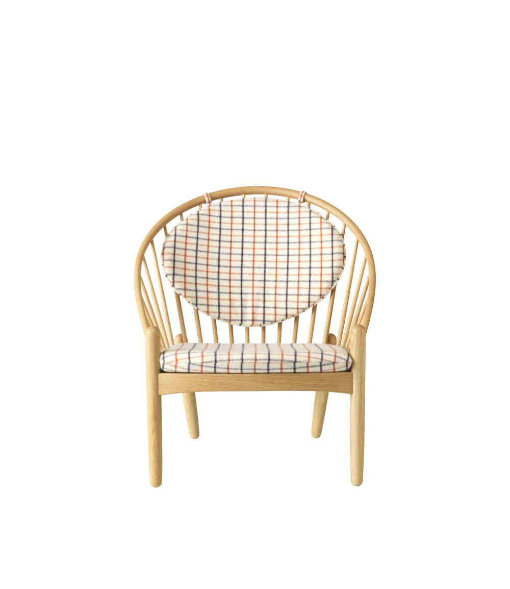 J166 Jørna Chair — Nature Lacquered Oak/Red