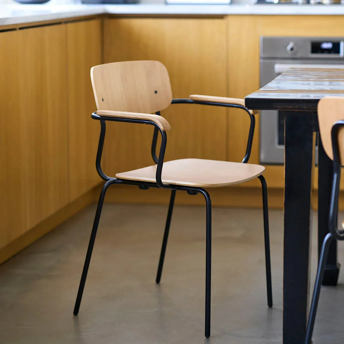 J183 Holmen Stackable Armchair — Steel Black/Nature Veneer