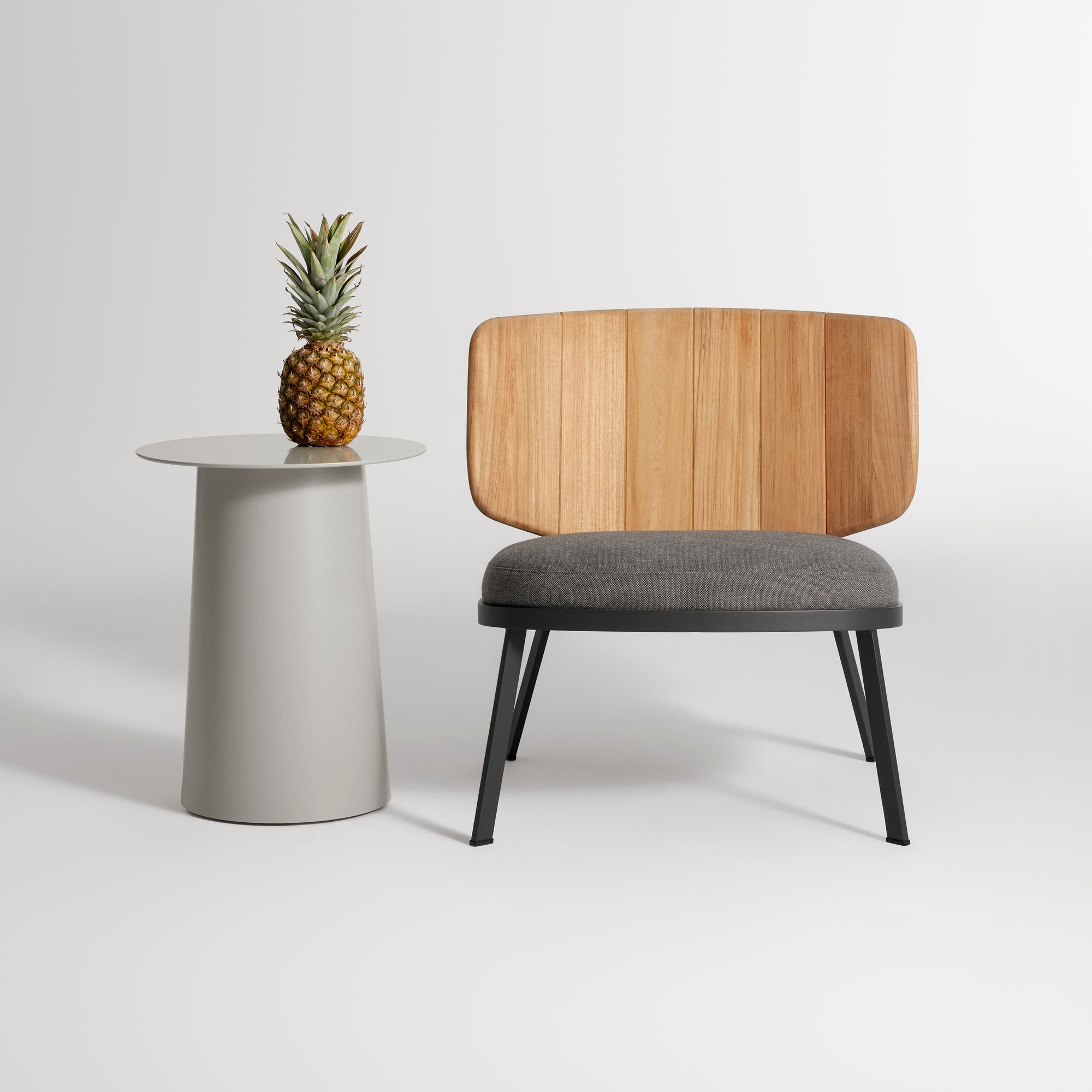 Low Fade Lounge Chair — Outdoor