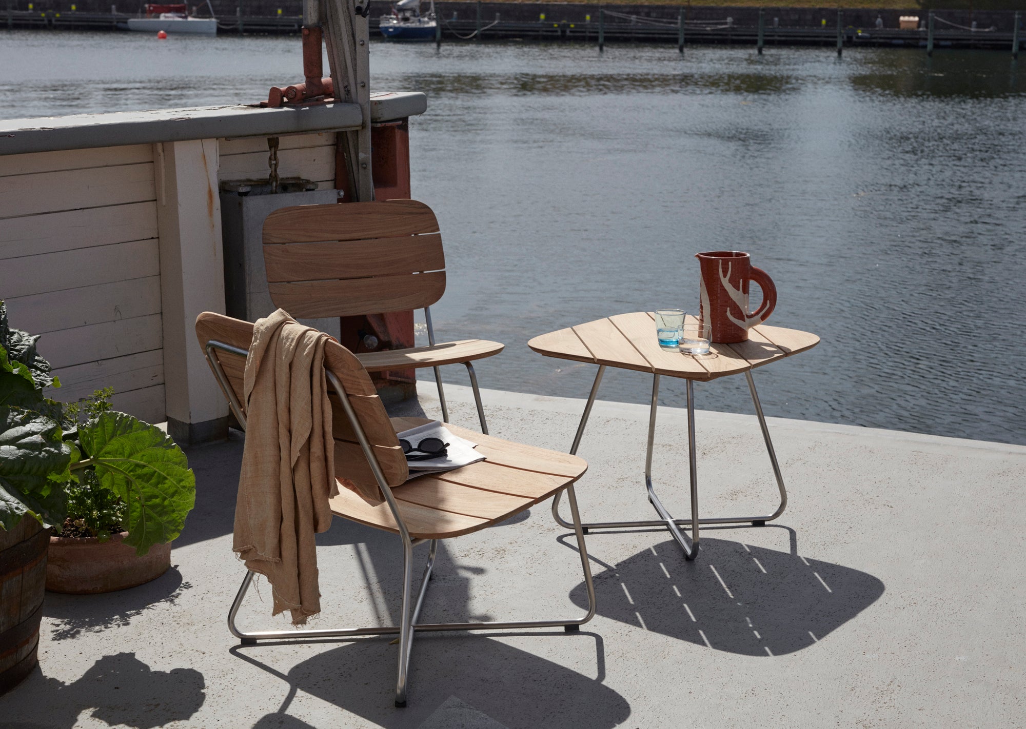 Lilium Lounge Table