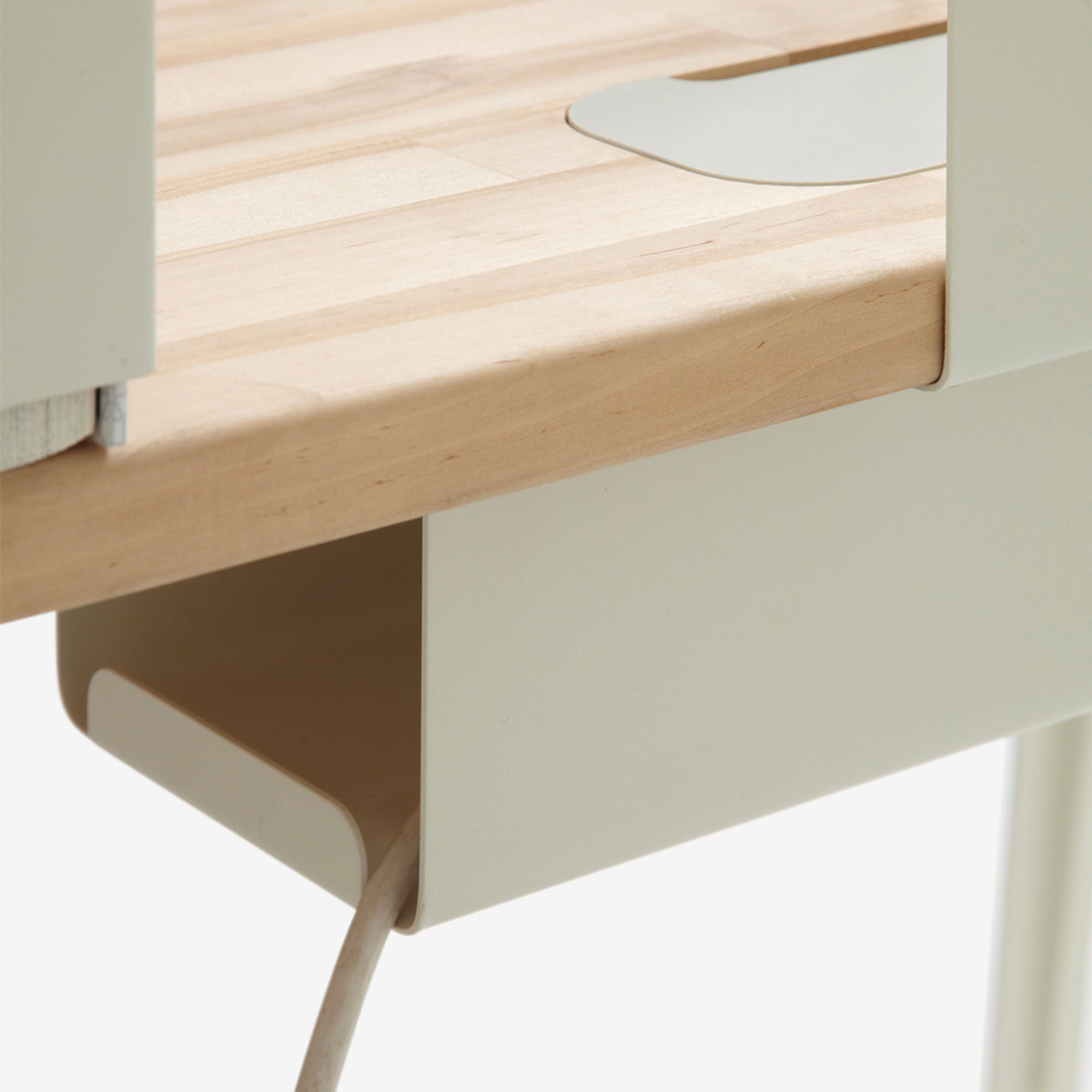 Mantis Desk