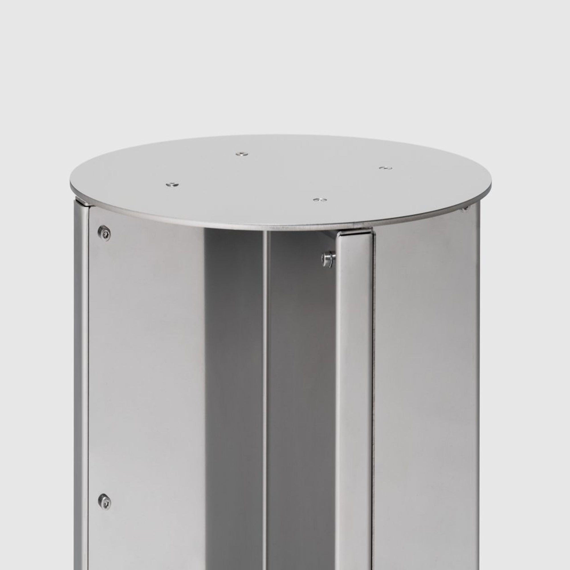 NM22 Stool