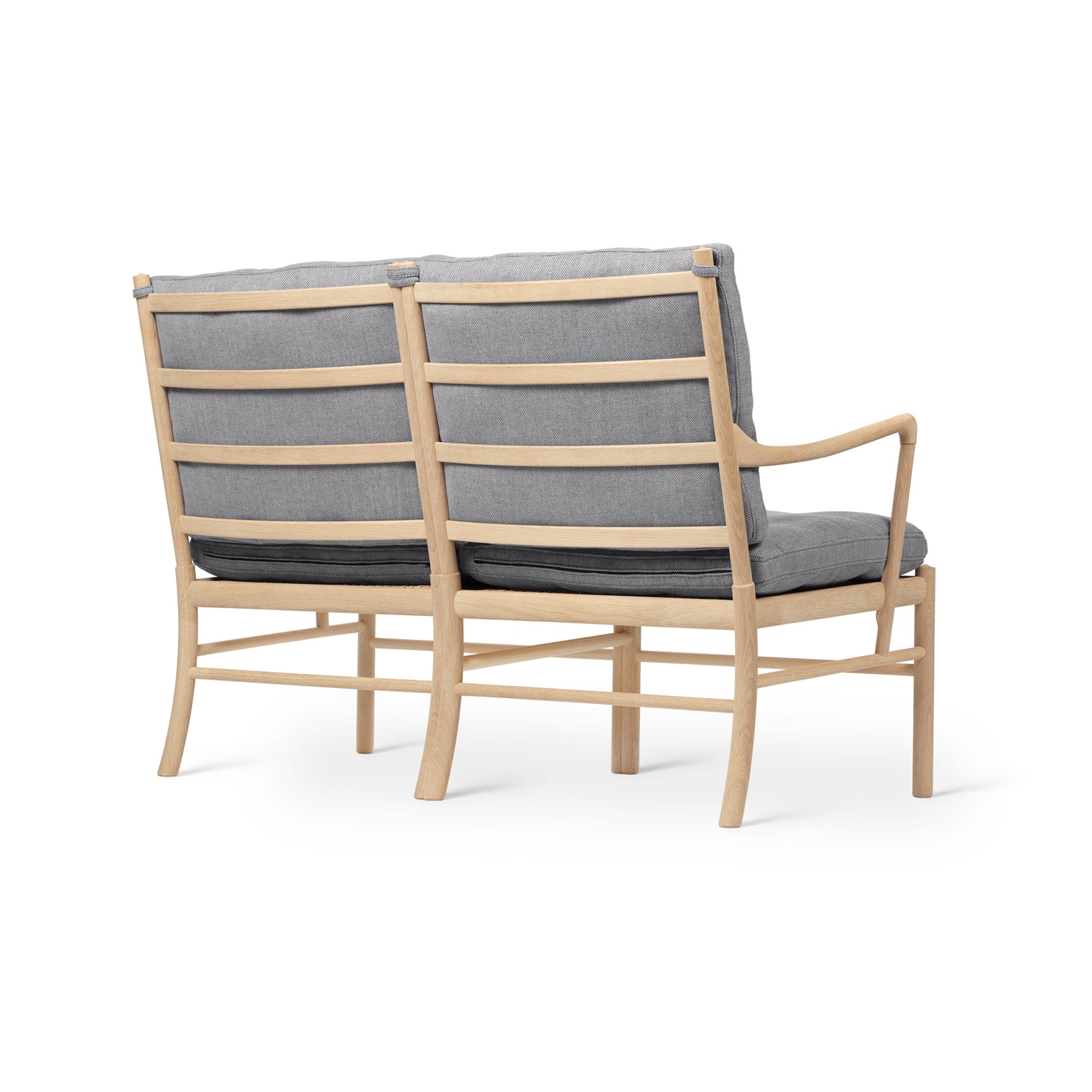 OW149-2 Colonial Sofa