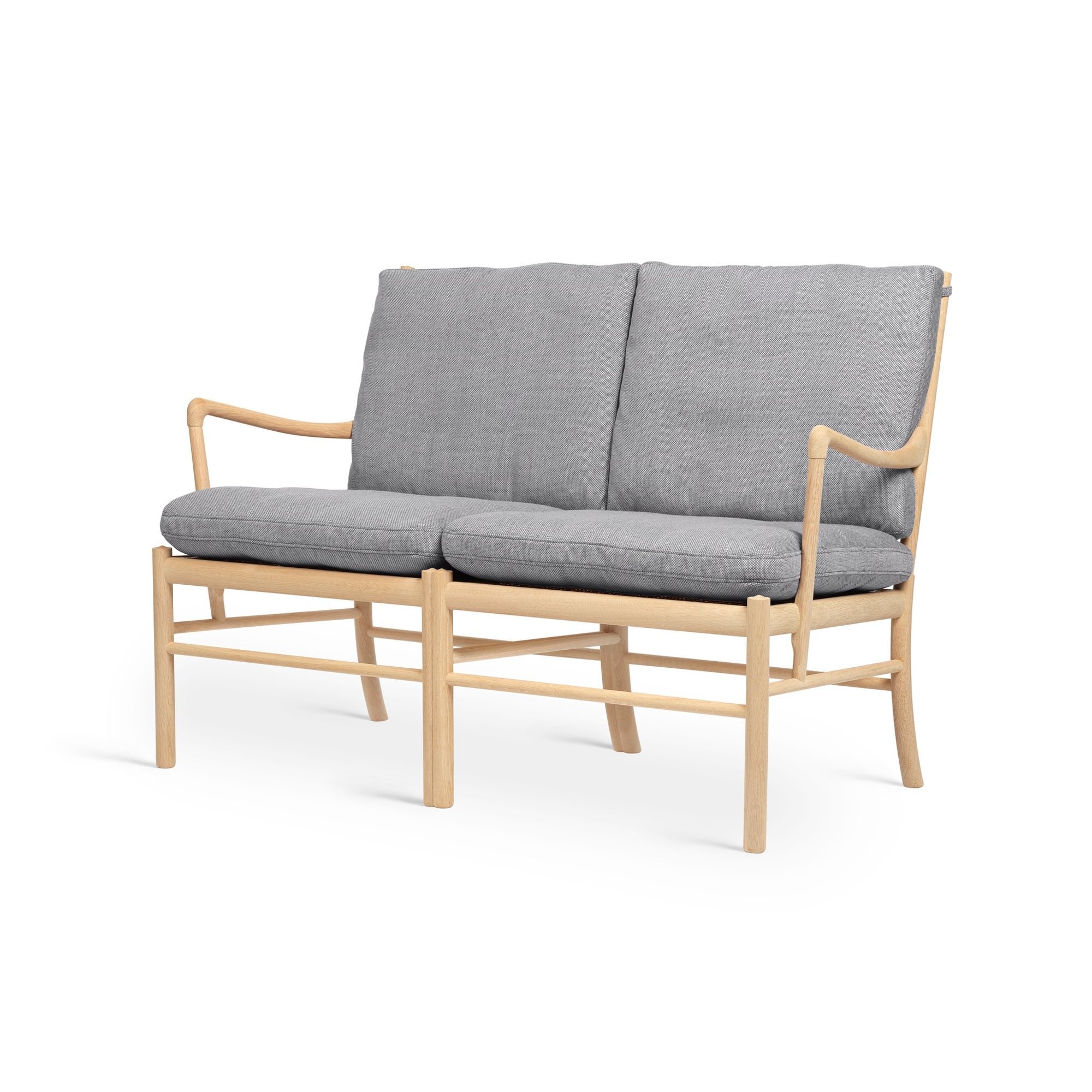 OW149-2 Colonial Sofa