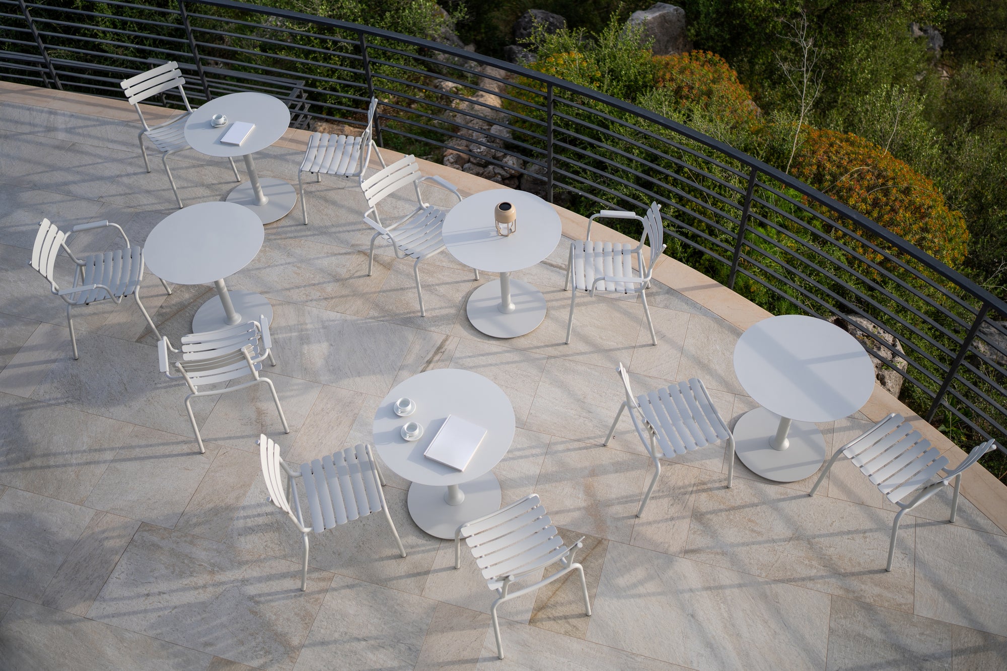 Pico Café Table — Round Base