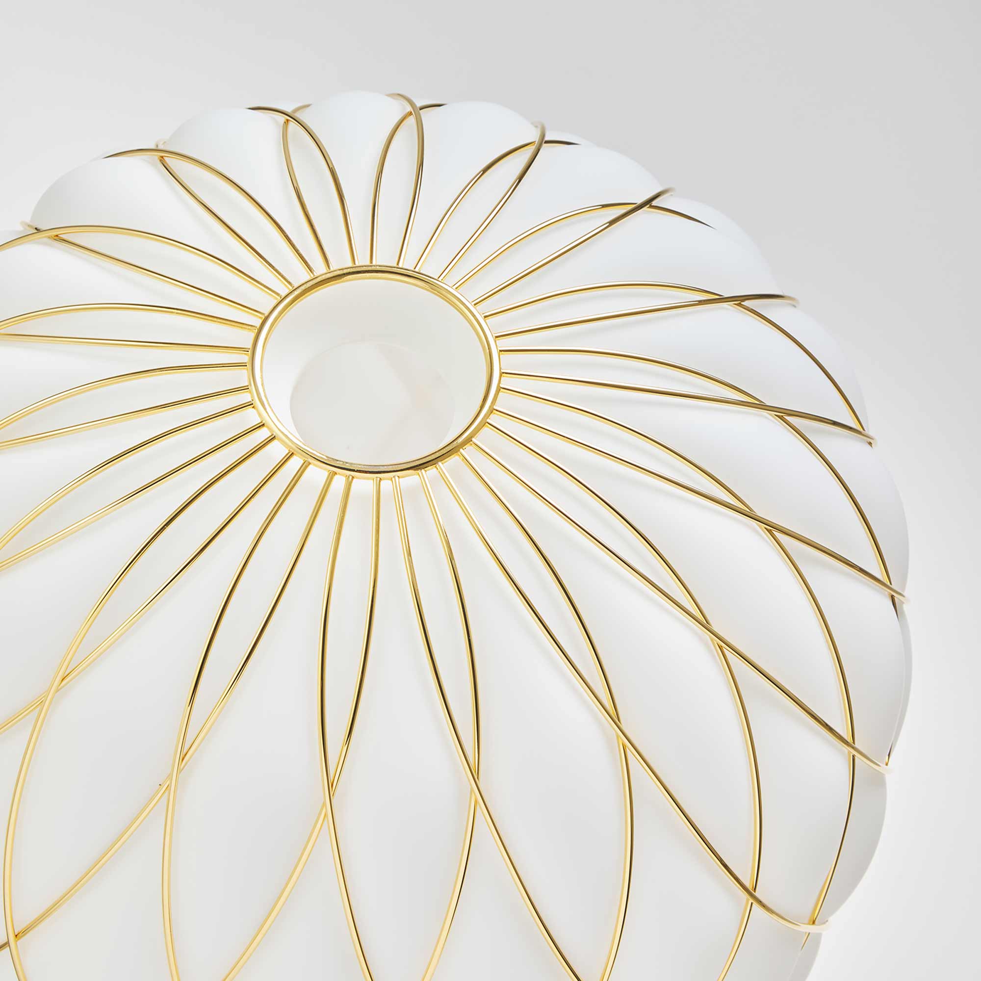 Pinecone Table Lamp