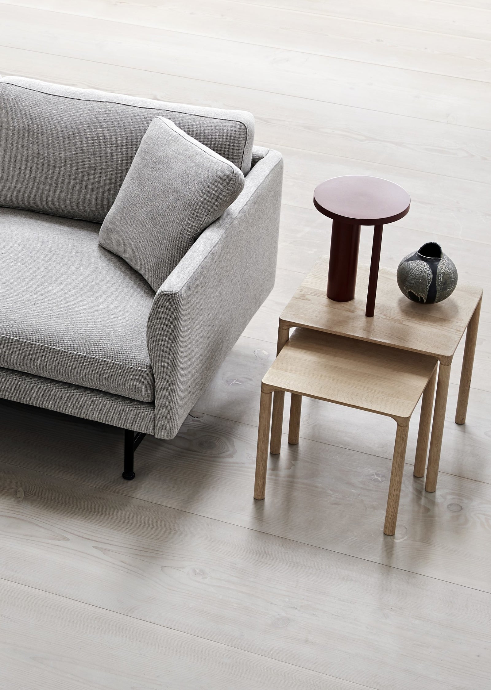 Piloti Side Table — Medium