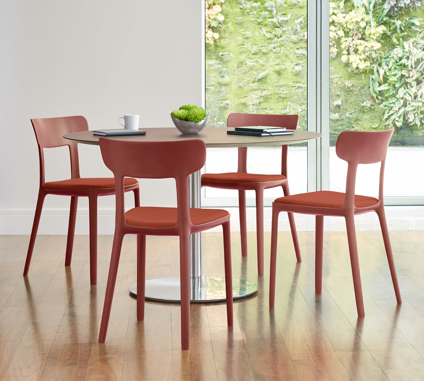Queue Dining Chair