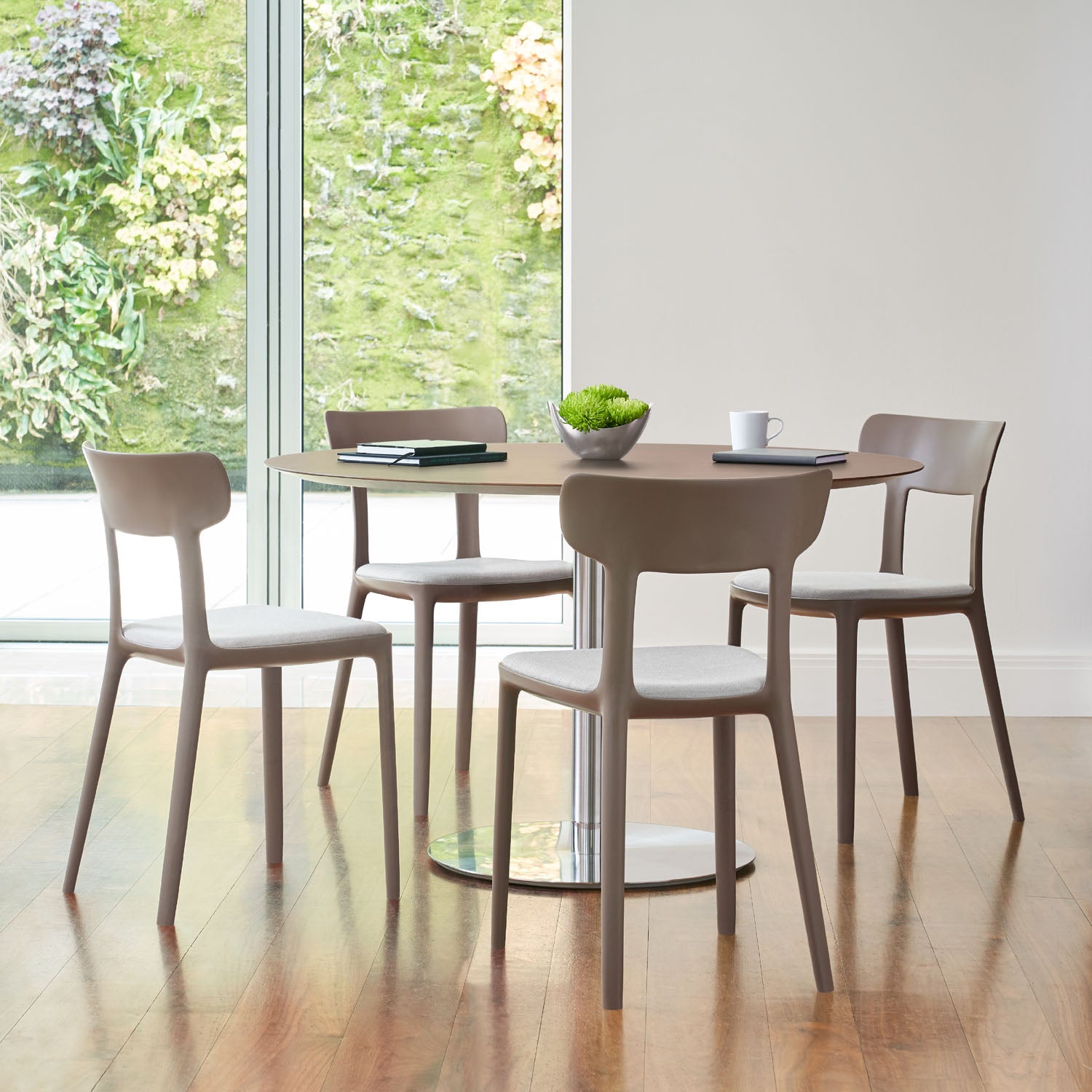 Queue Dining Chair