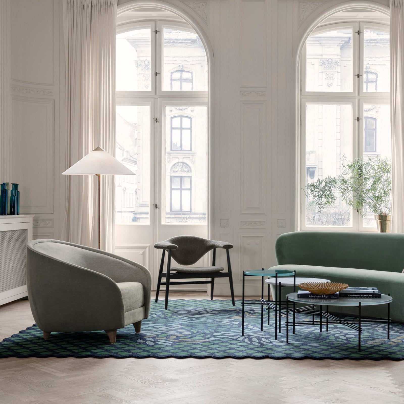 9602 Floor Lamp