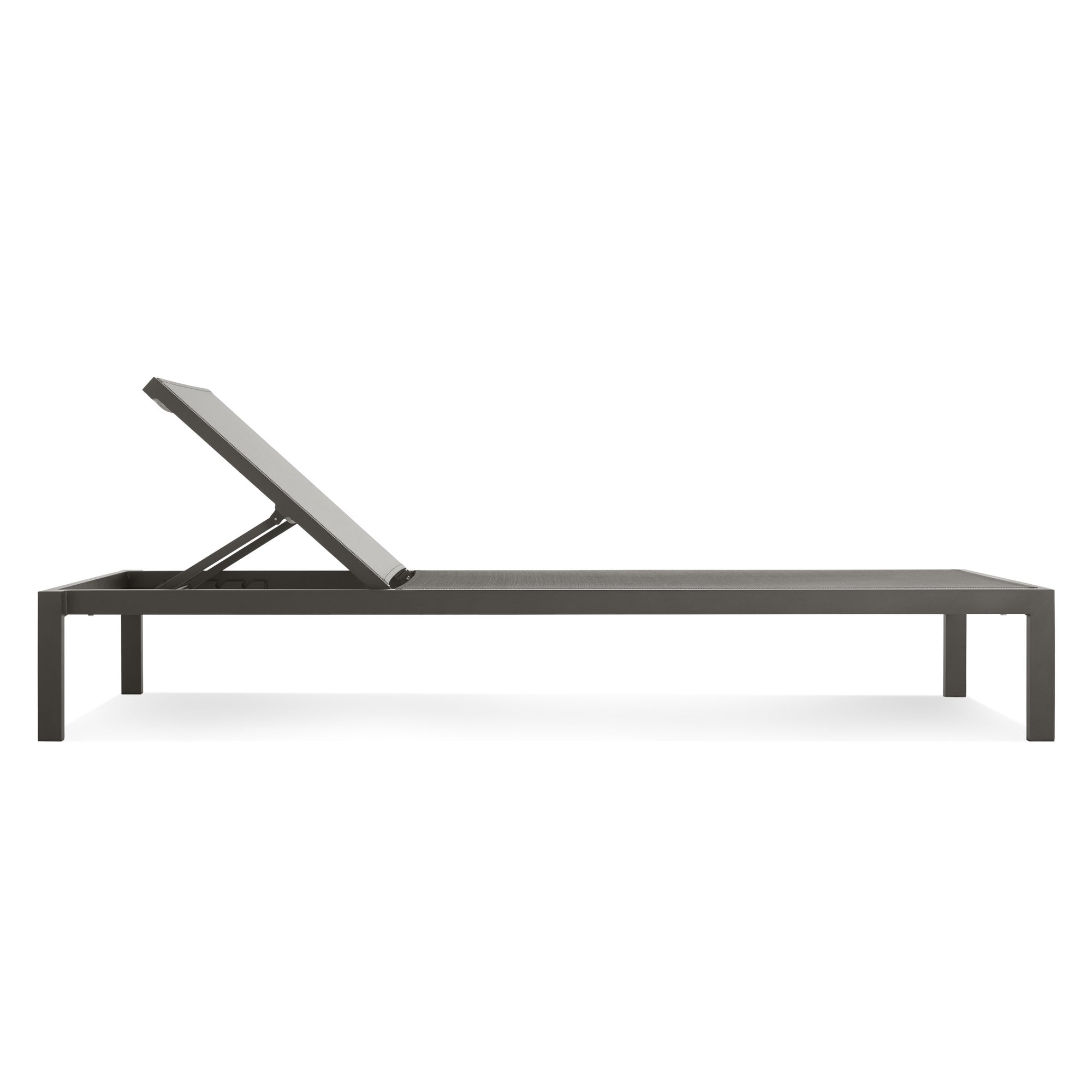Skiff Sun Lounger — Outdoor