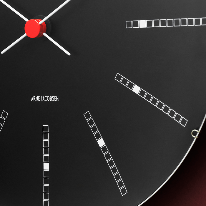 Arne Jacobsen Bankers Wall Clock — Medium Black