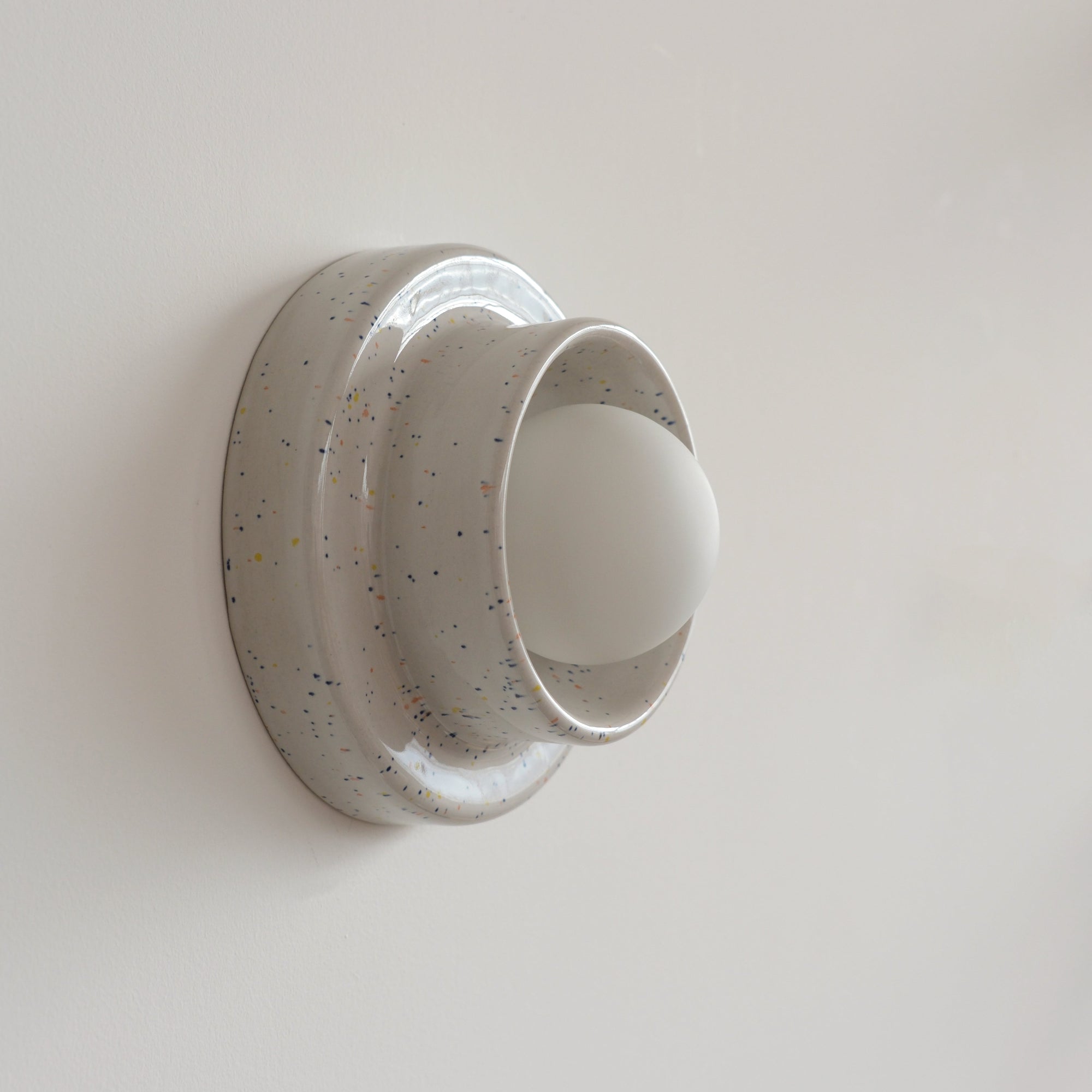 Q Sconce Lamp