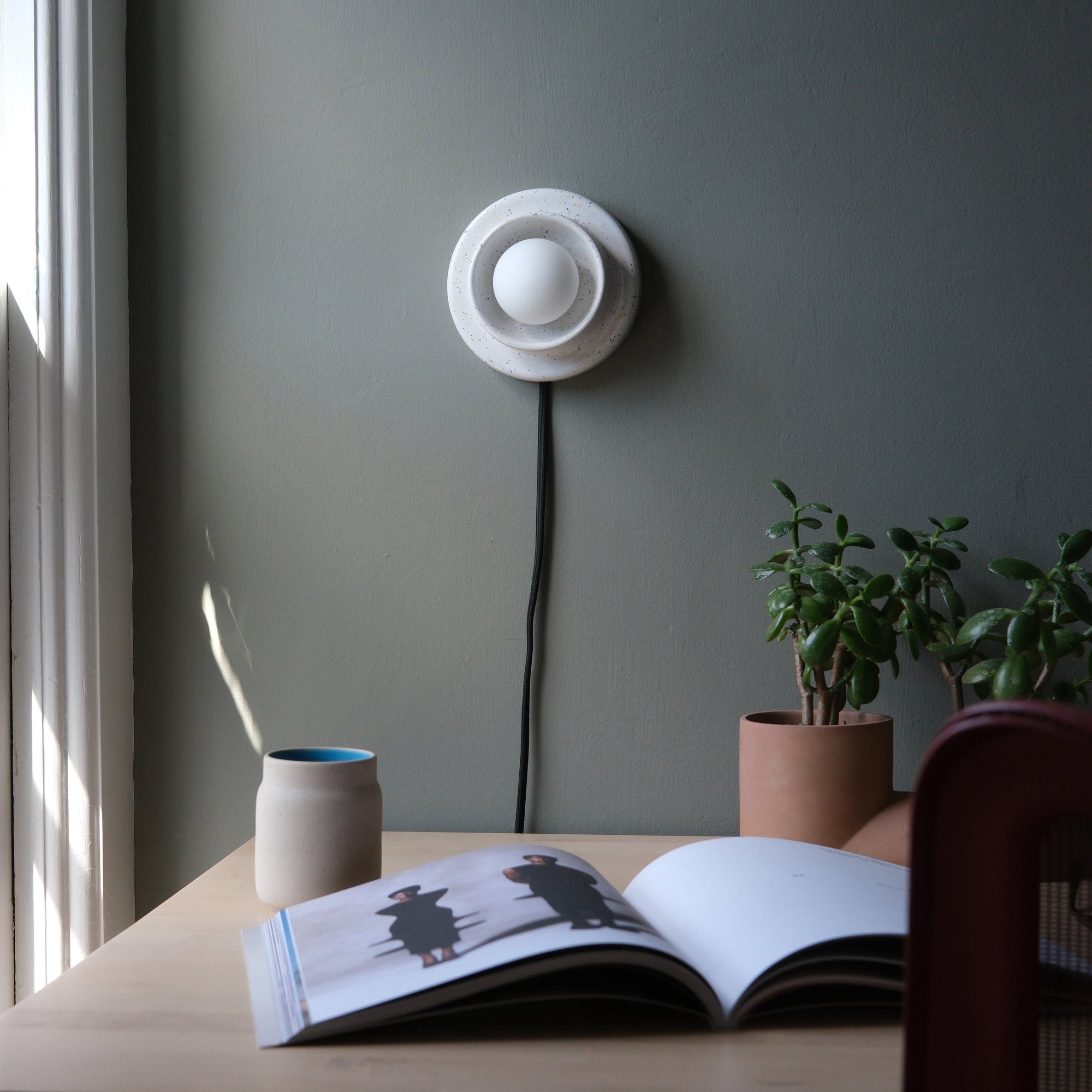 Q Sconce Lamp