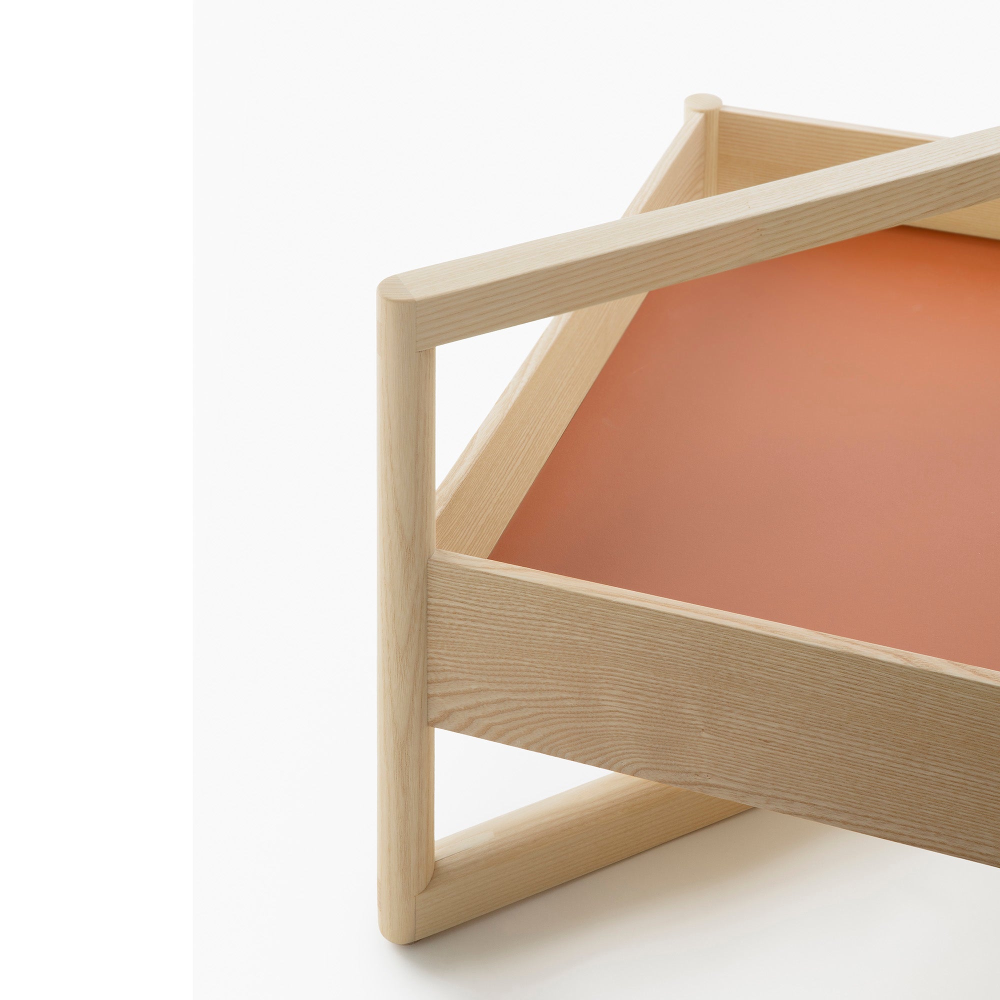 Taso Tray Table
