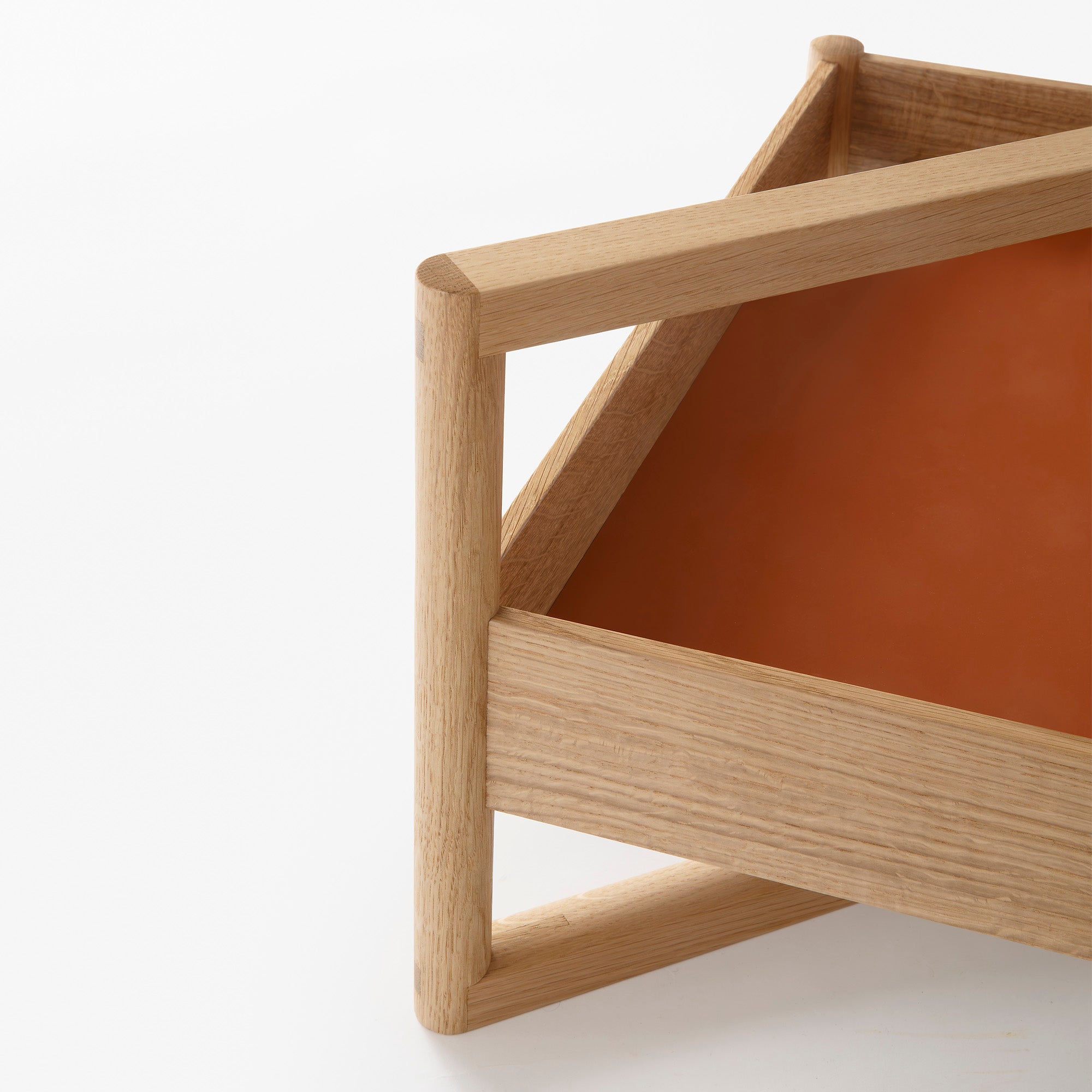 Taso Tray Table