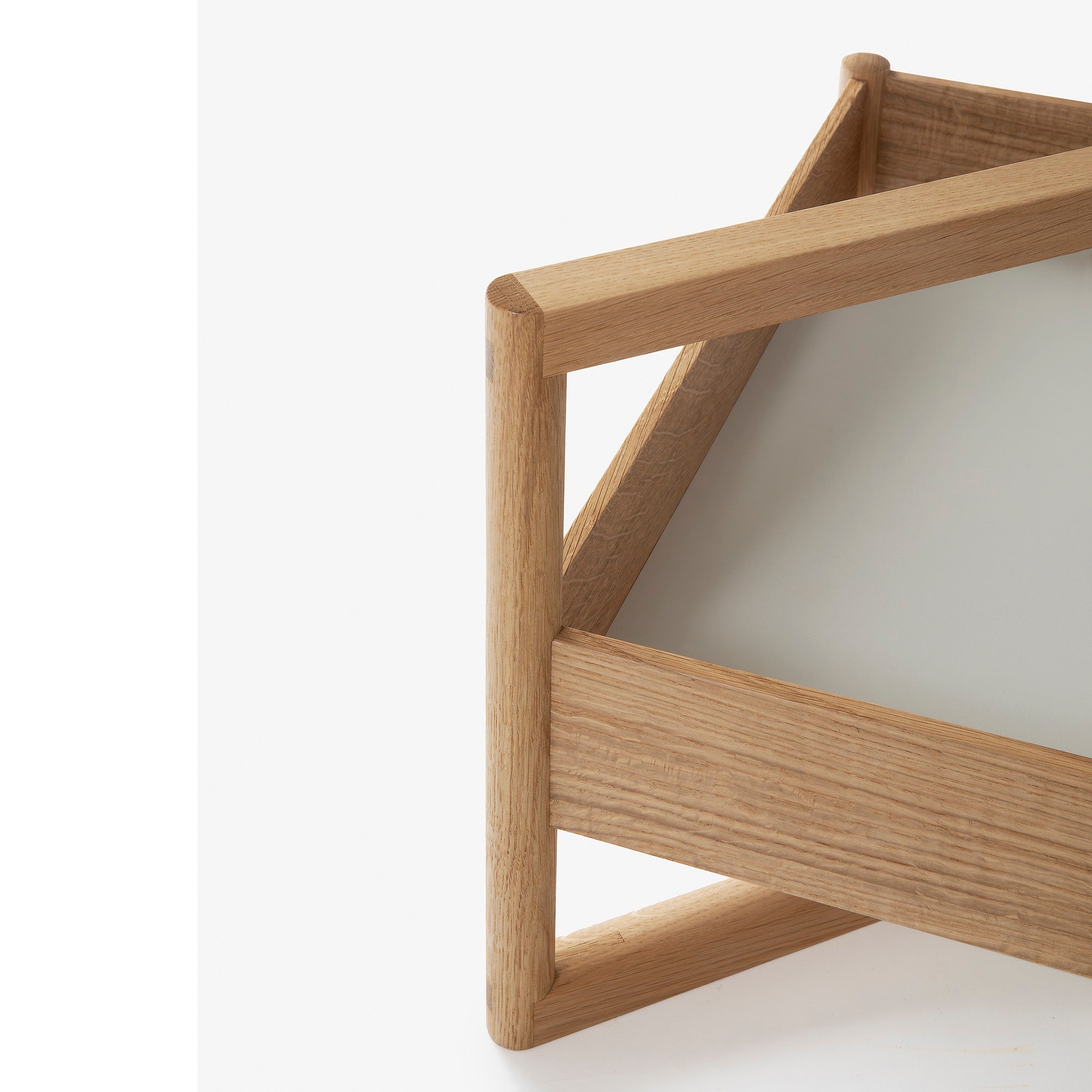 Taso Tray Table