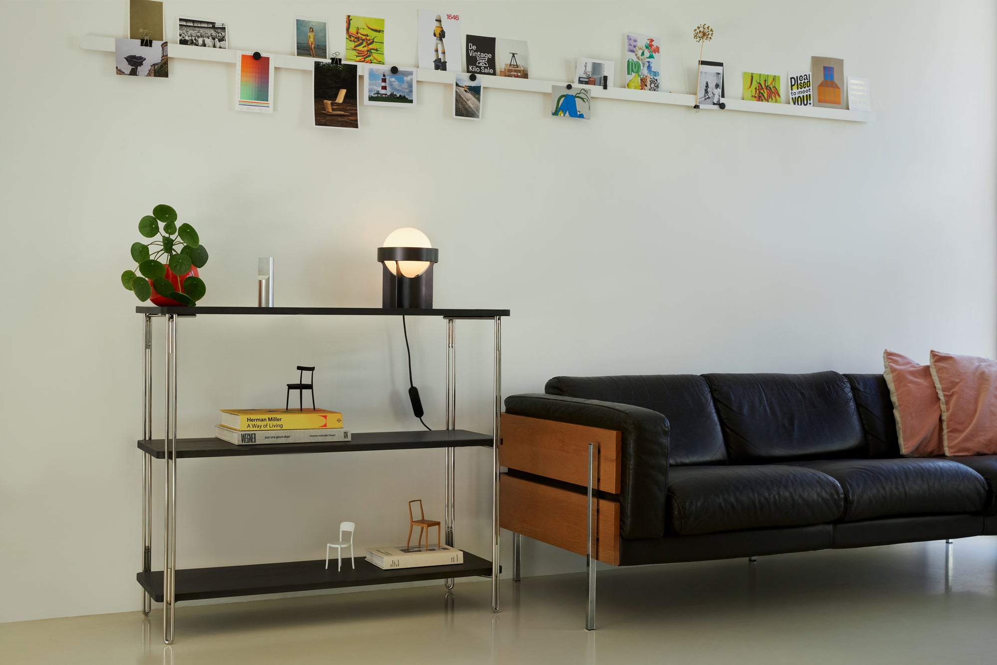 Loop Table Lamp