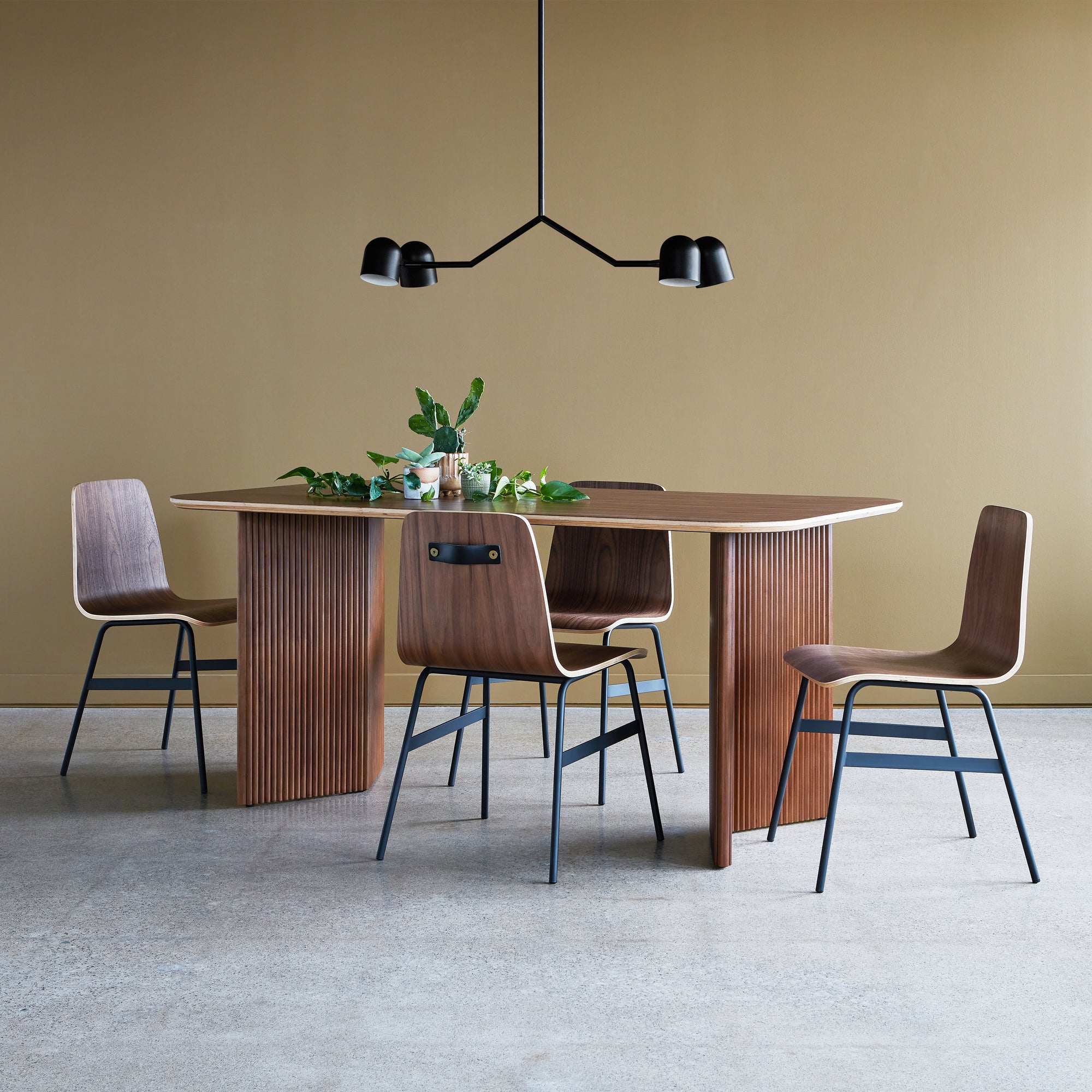 Tandem 4-Head Pendant Lamp