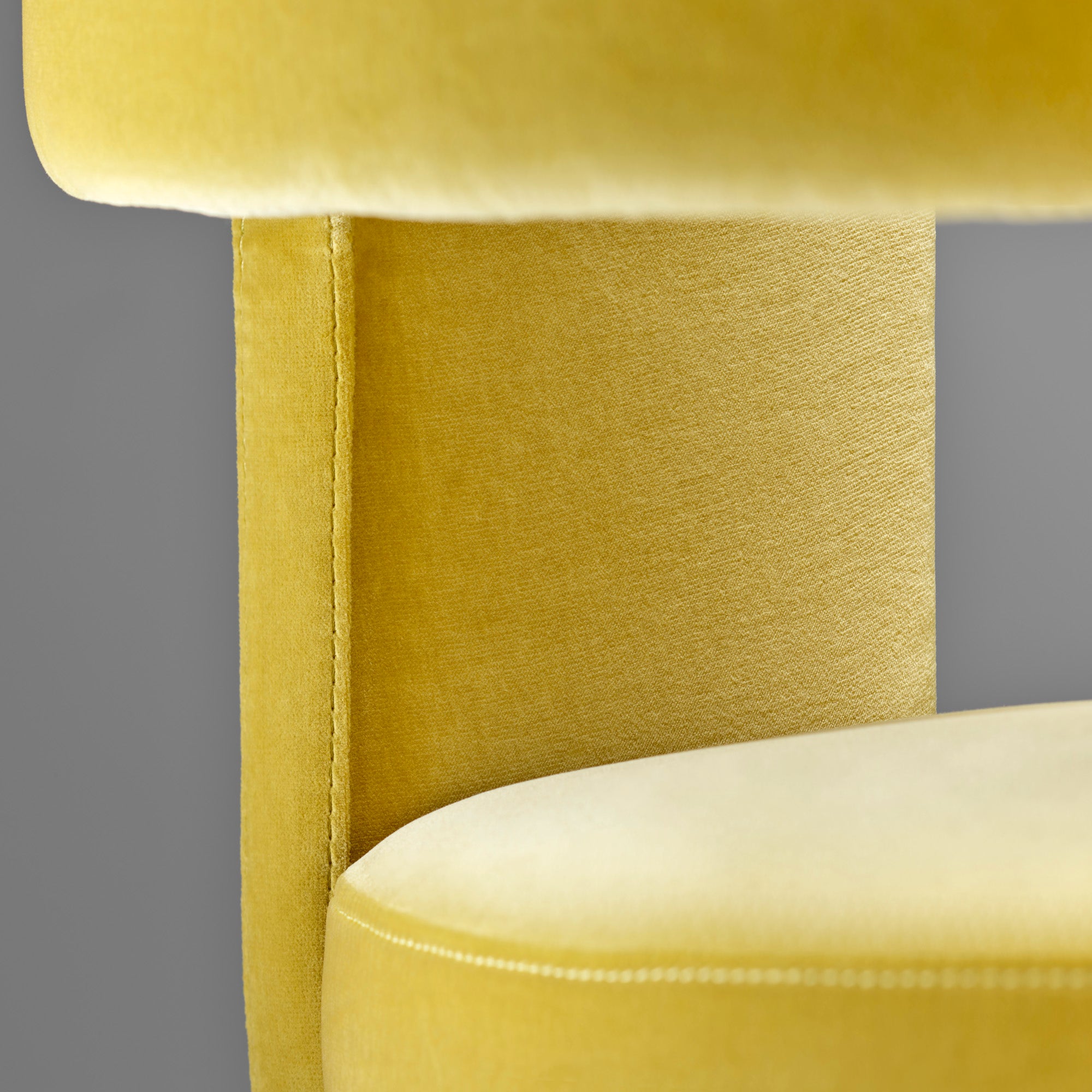 D8P Armchair — 4 Leg Base