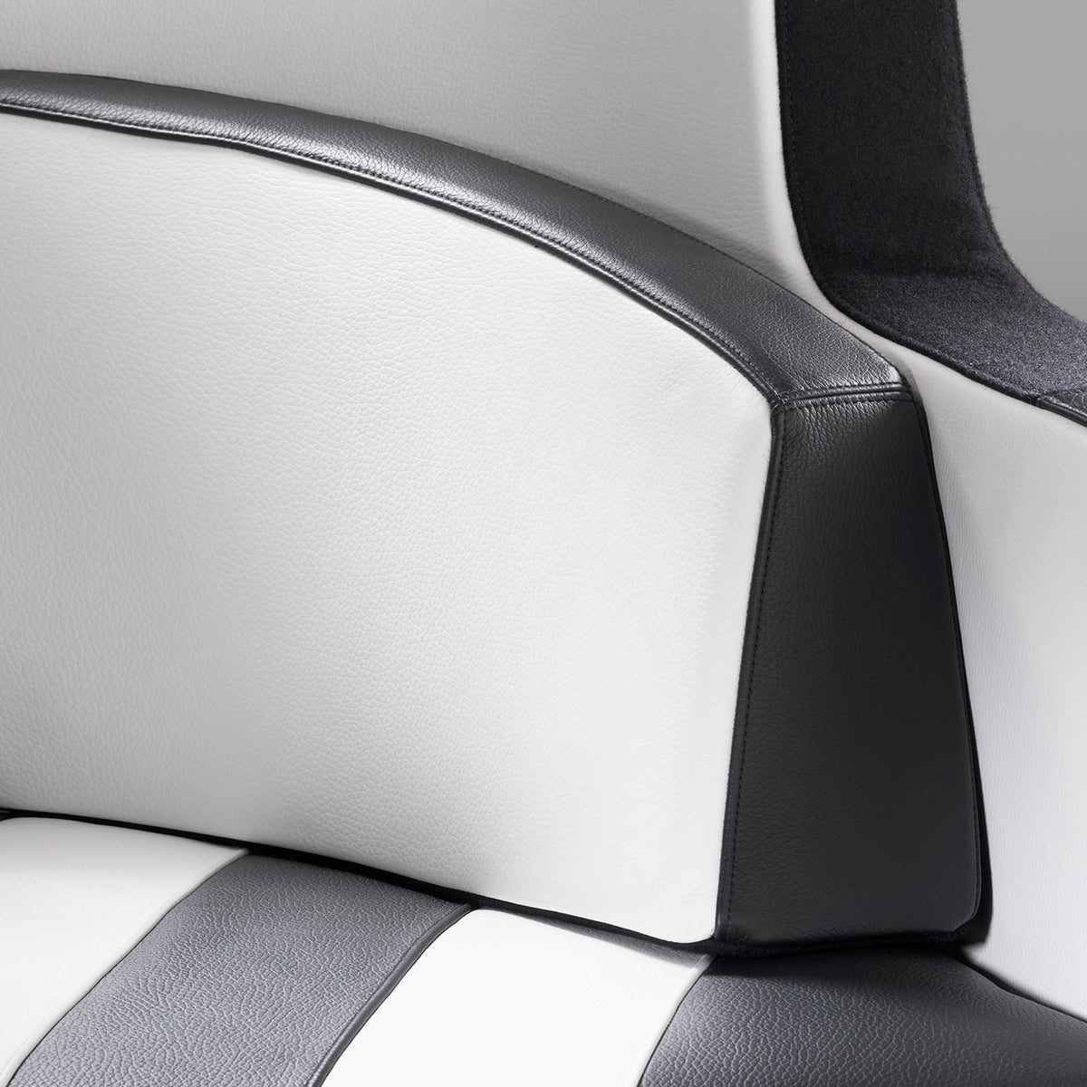 D2 Armchair