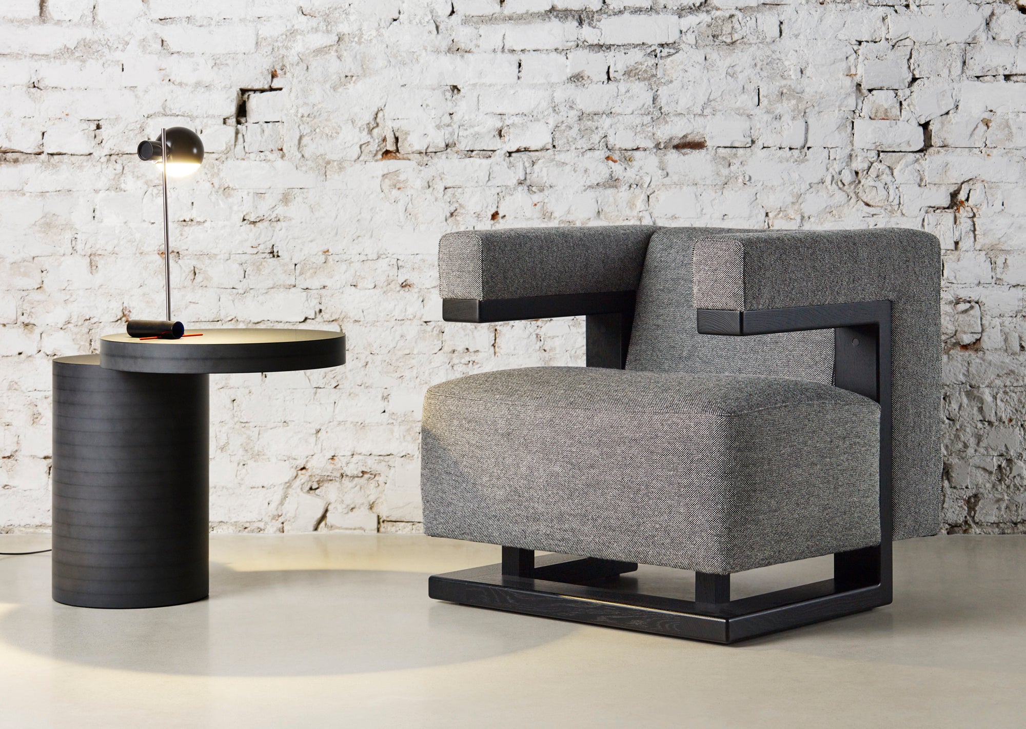 L25 Table Lamp — CE