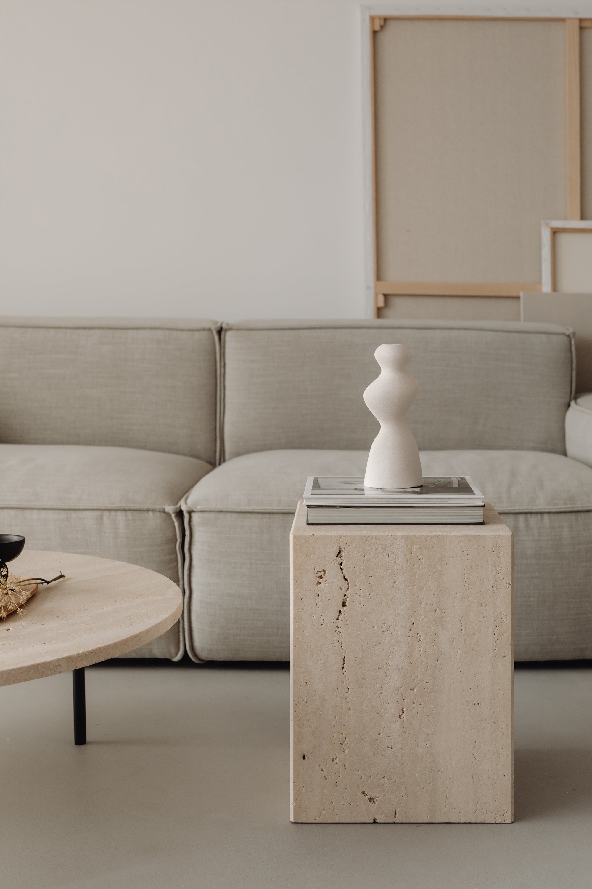 Coi Pillar — Marble