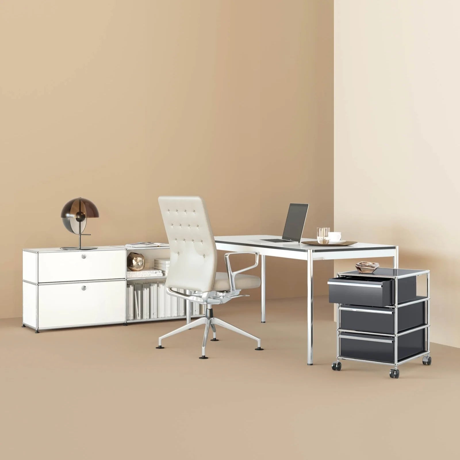USM Haller Mid-Credenza — DF