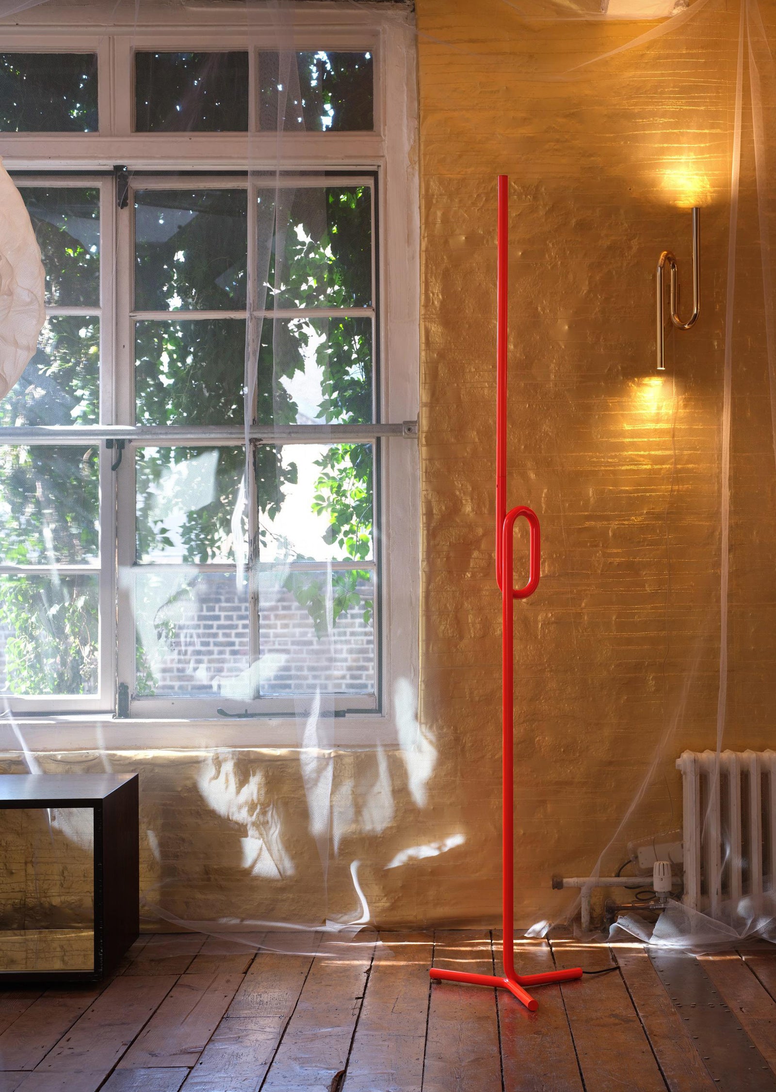 Tobia Floor Lamp