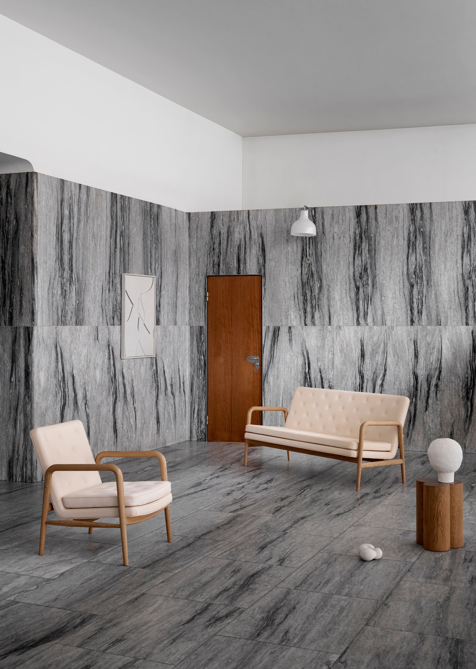 VLA77 Foyer Sofa