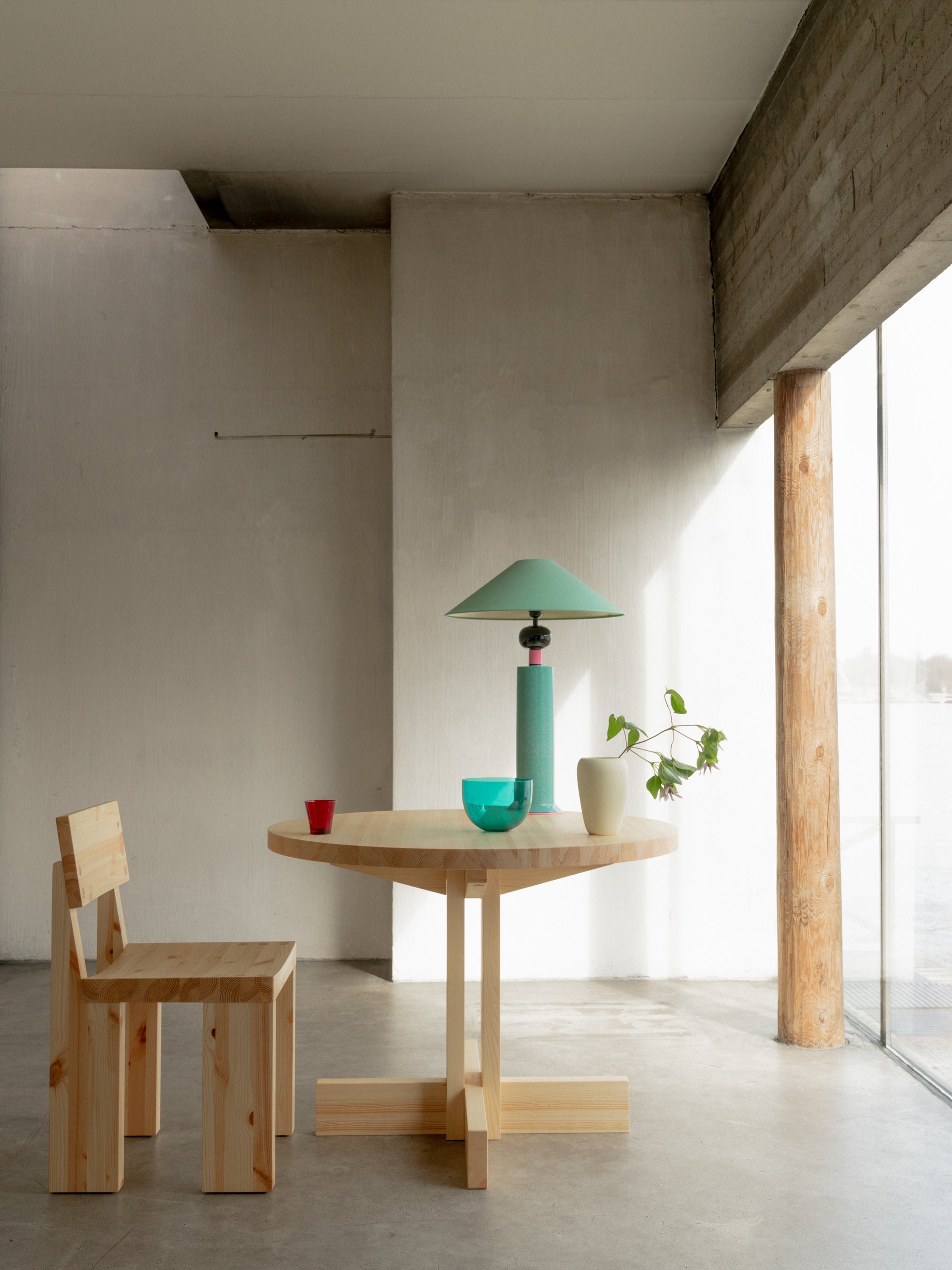 001 Dining Table — Round