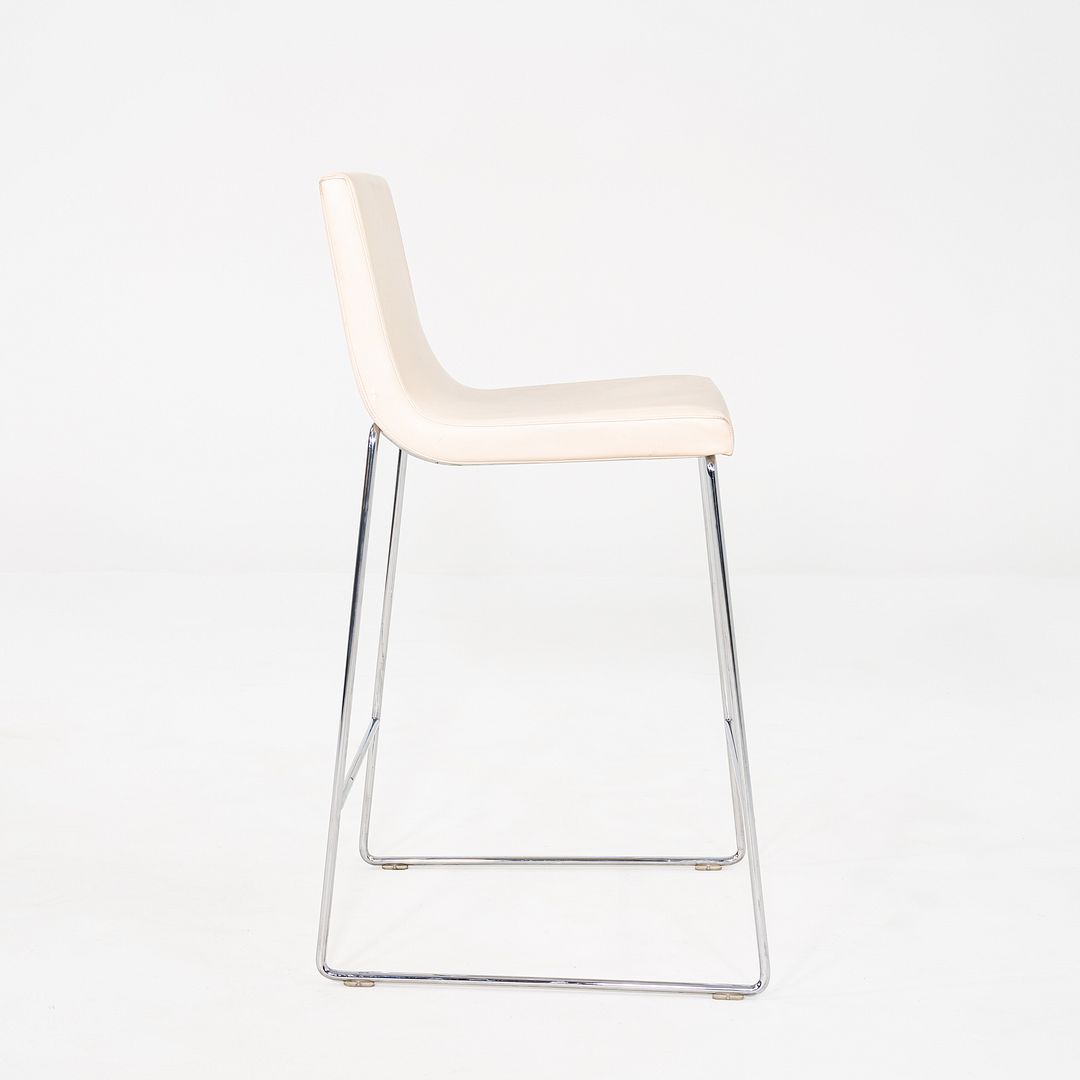 Lineal Comfort Counter Stool