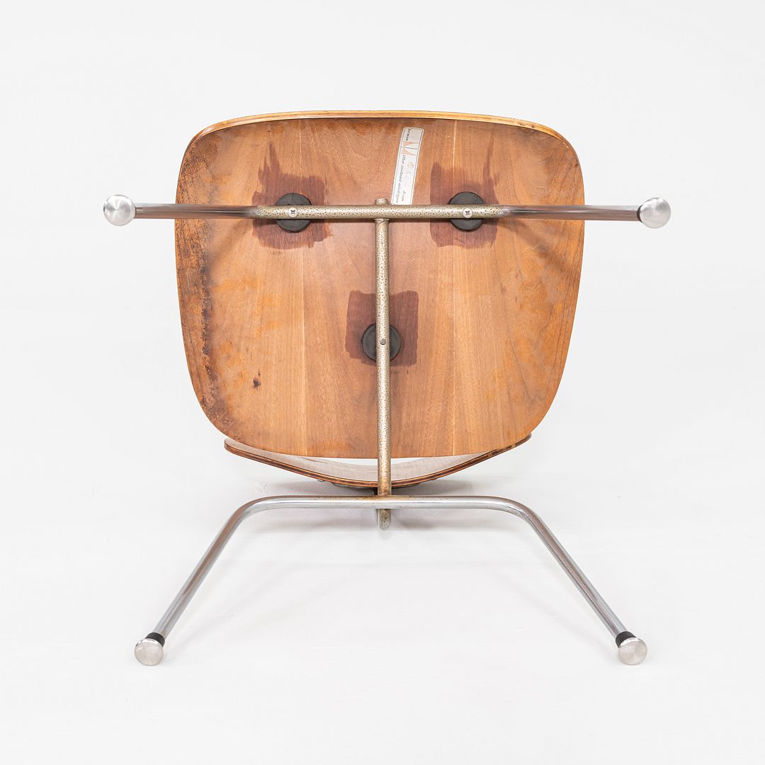 DCM Chair