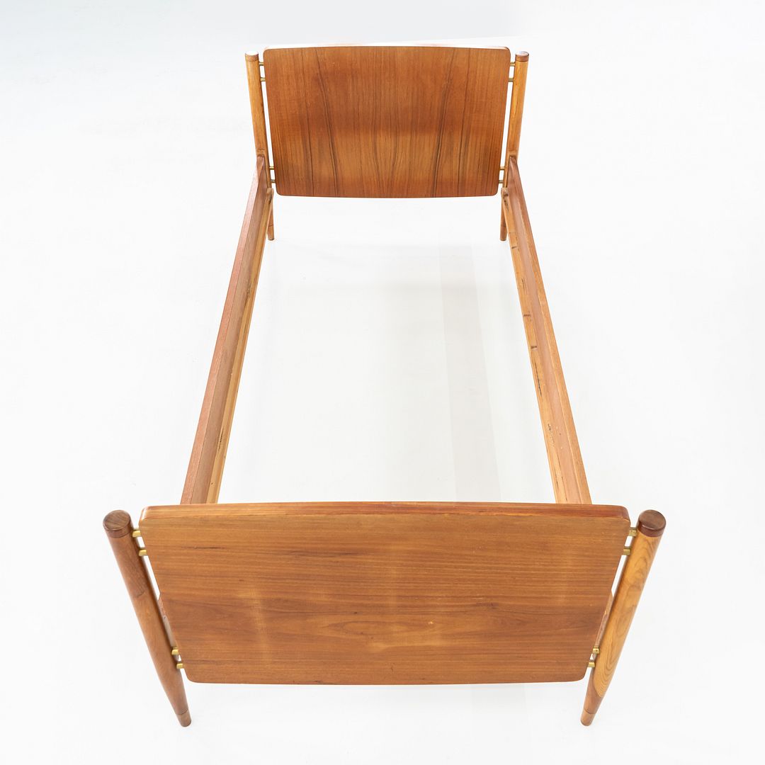 Twin Bed