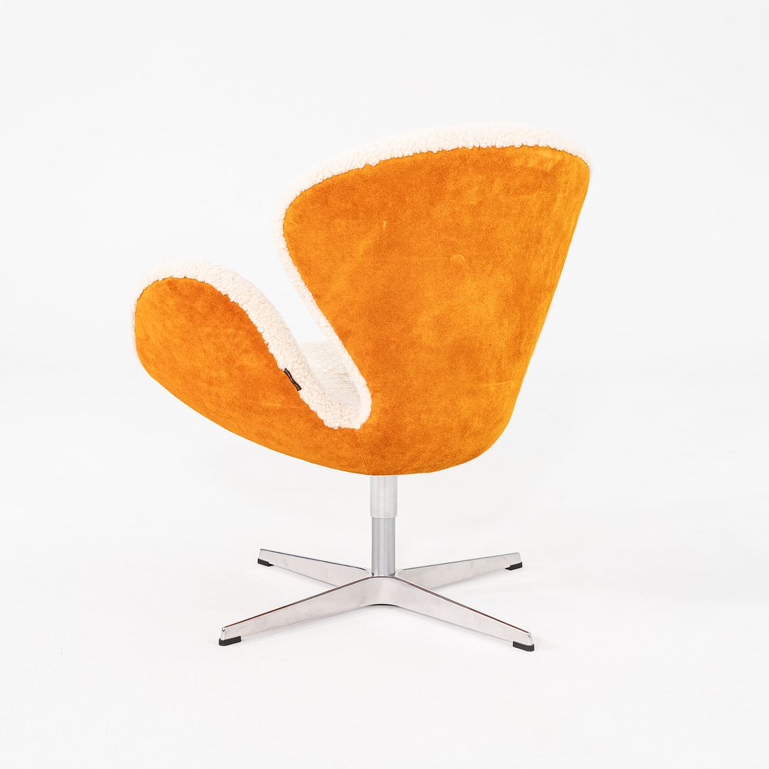 Swan Lounge Chair