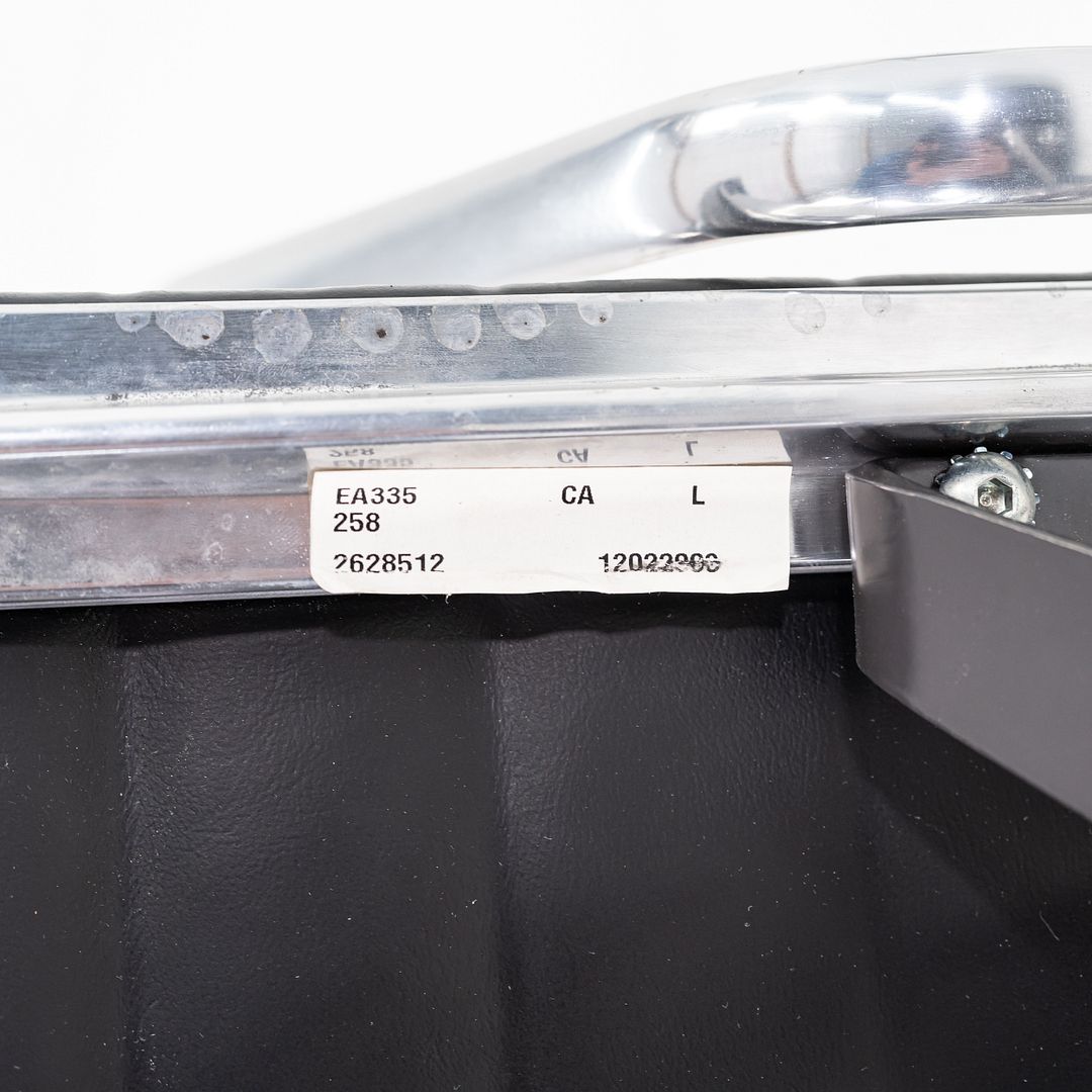 Aluminum Group Management Desk Chair, Model EA335
