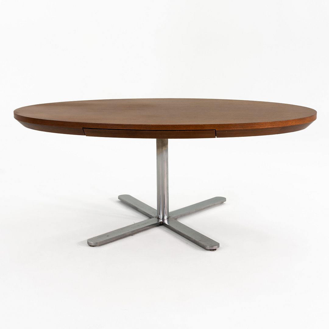 Oval Desk with Alpha Base
