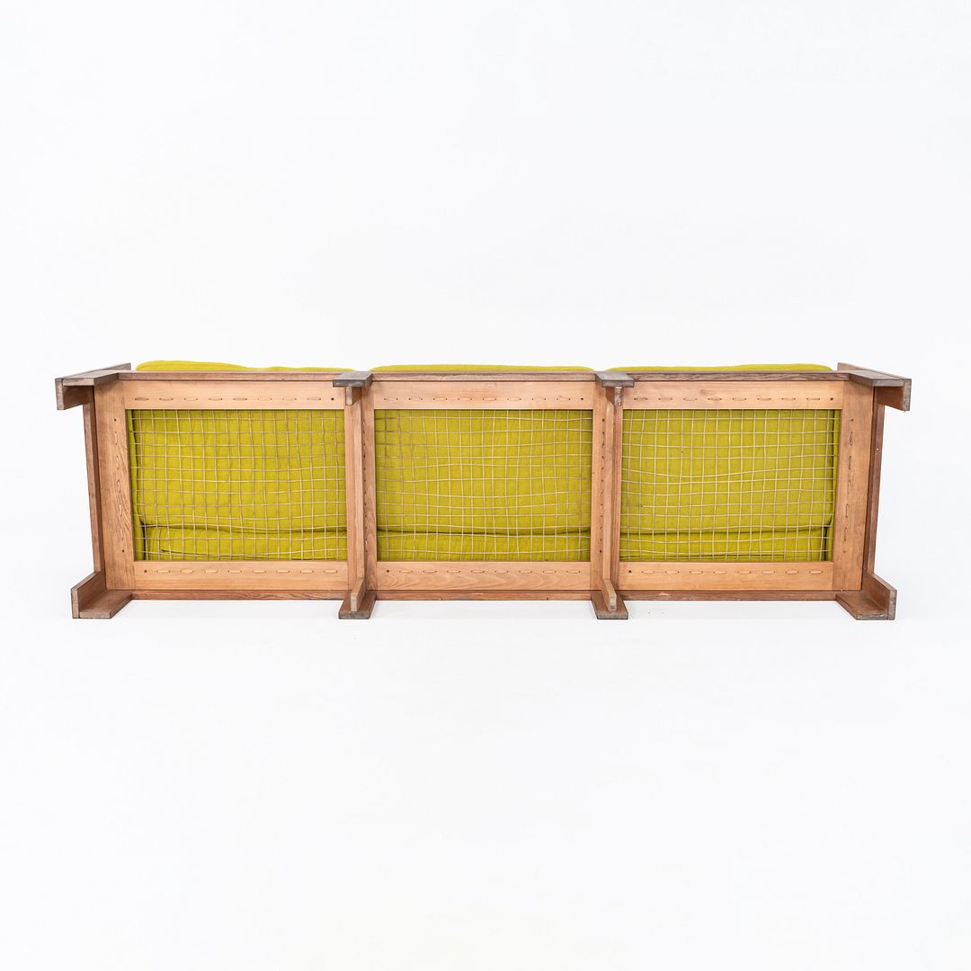 TP633 Sofa
