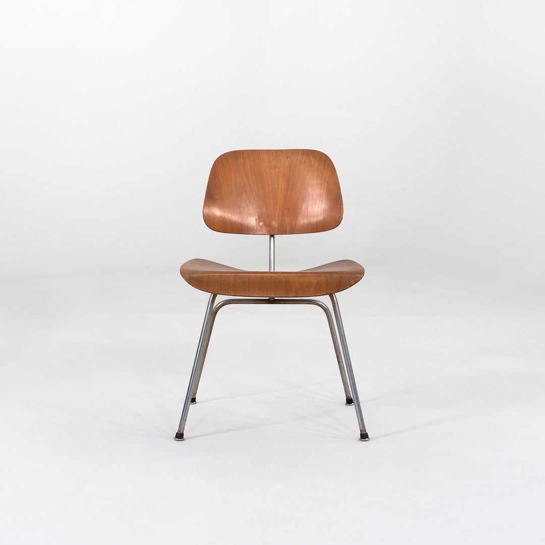 DCM Chair