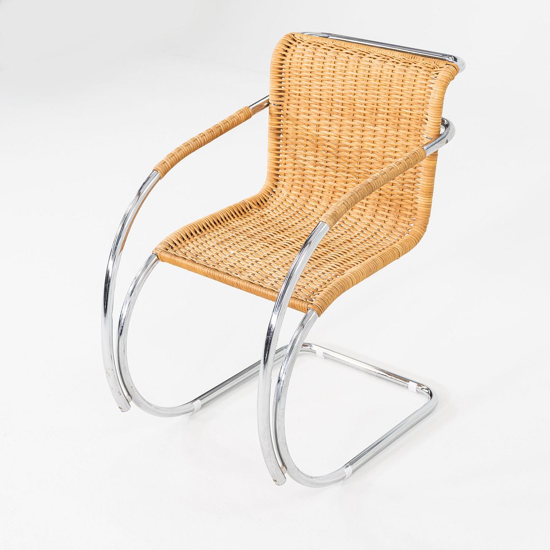 MR20 Arm Chair