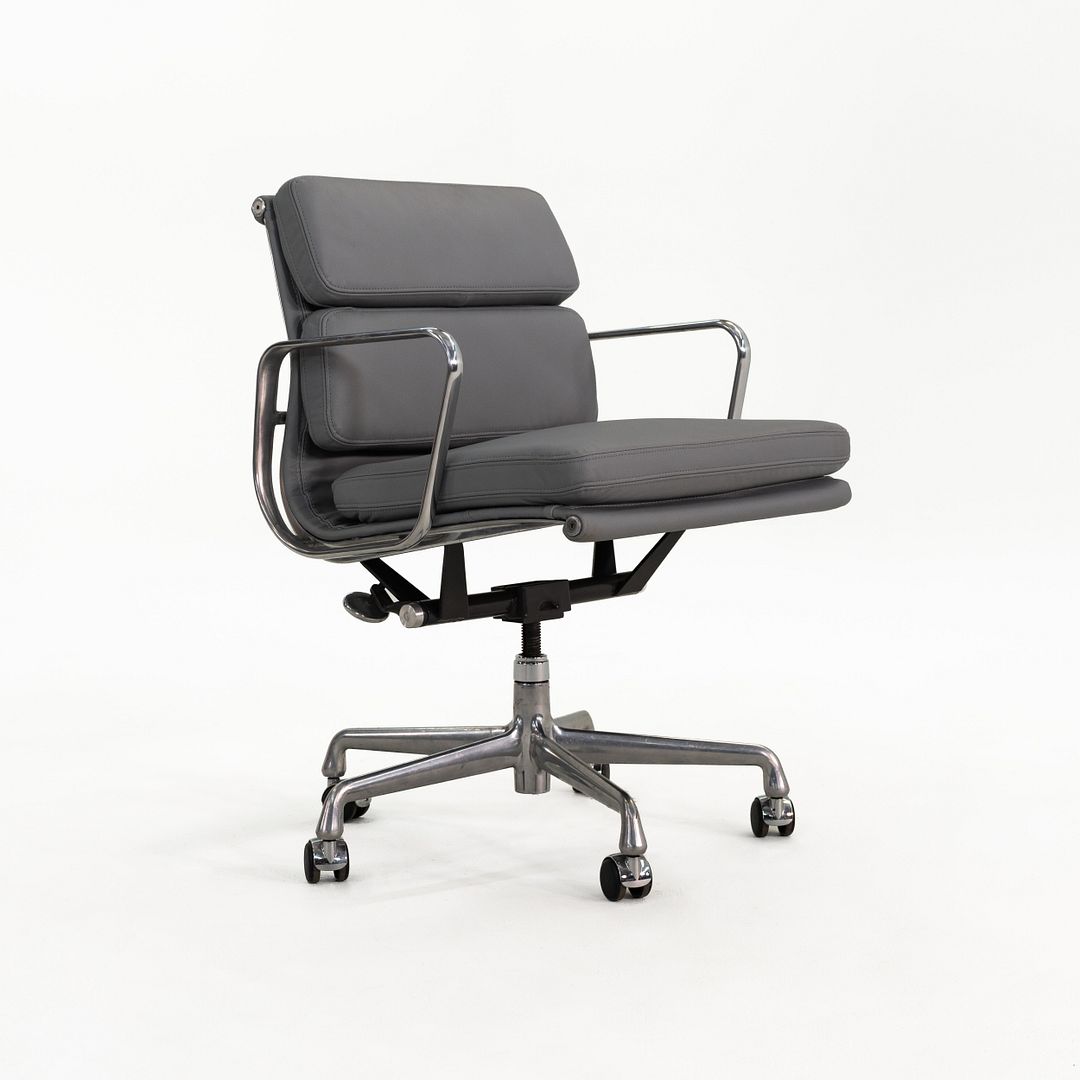 Soft Pad Management Desk Chair, Model EA435