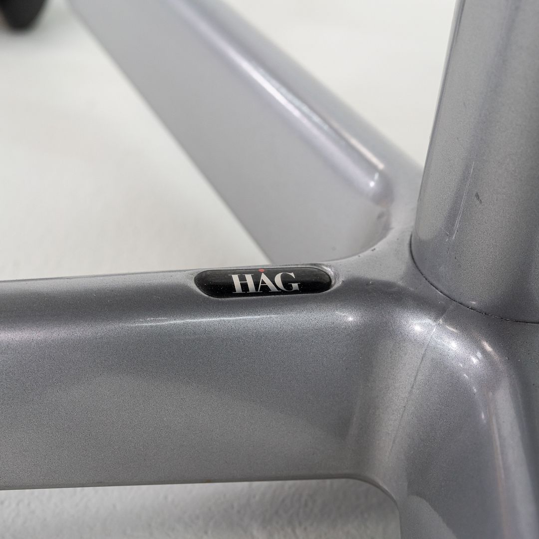 H05 Desk Chair