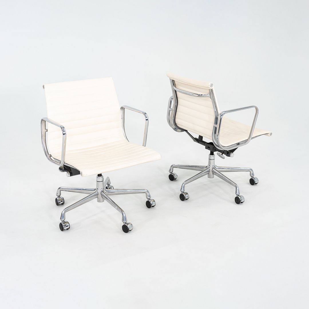 Aluminum Group Management Desk Chair, Model EA335