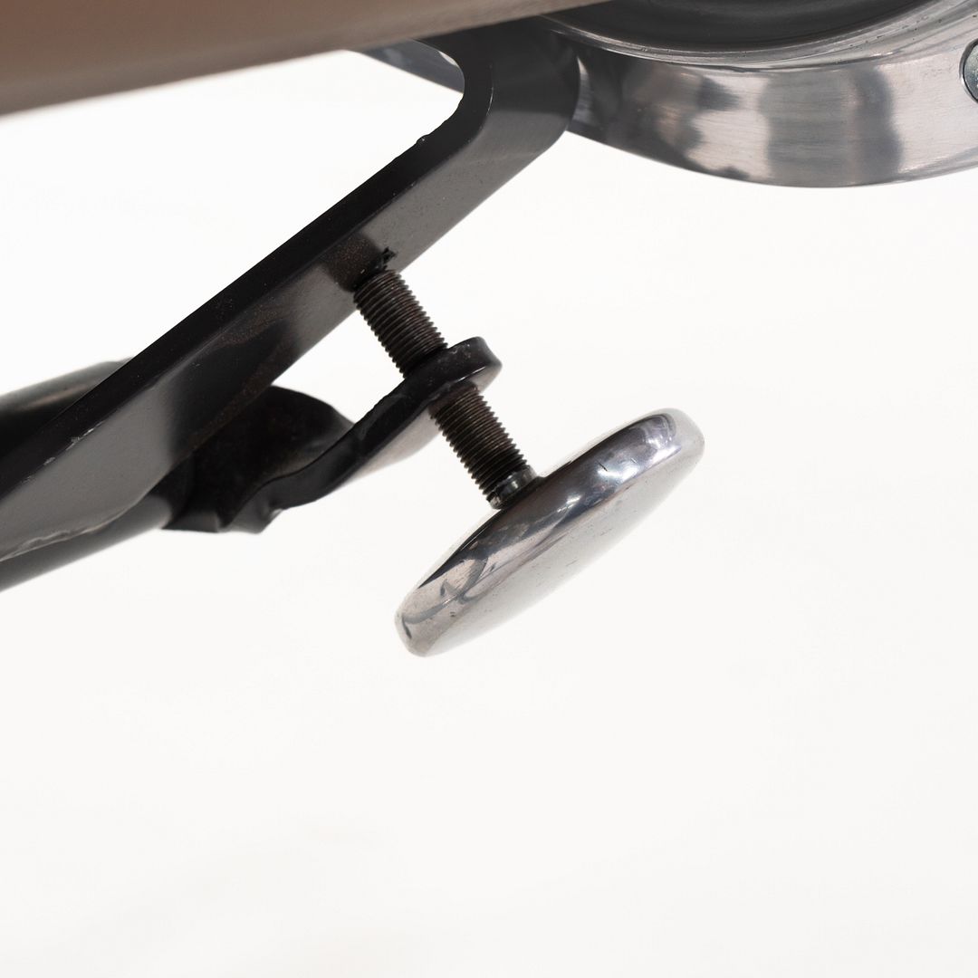 Aluminum Group Management Desk Chair, Model EA335