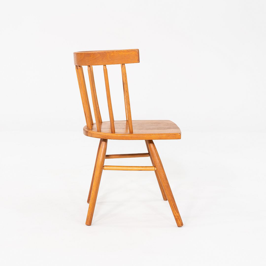 N19 Straight Chair