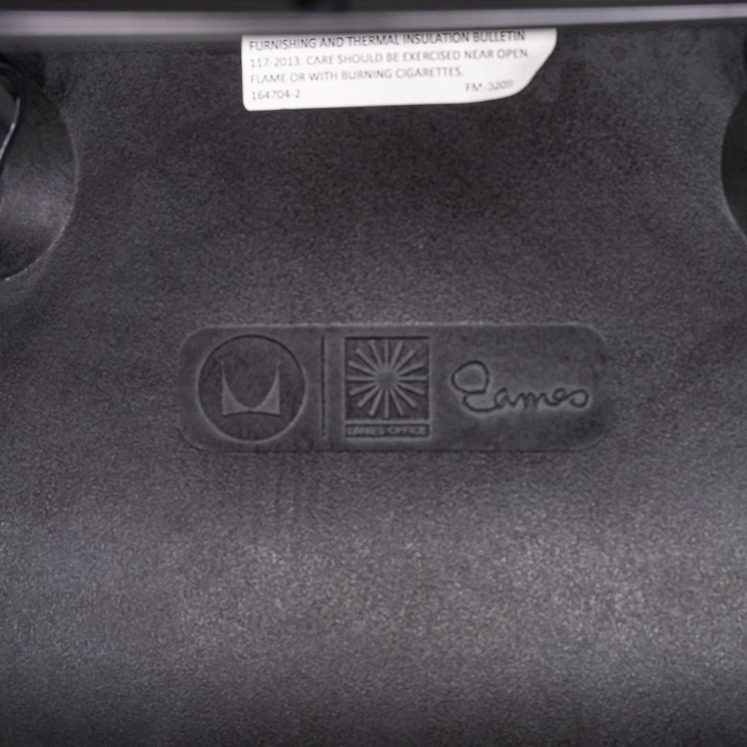DSW-1 Chair