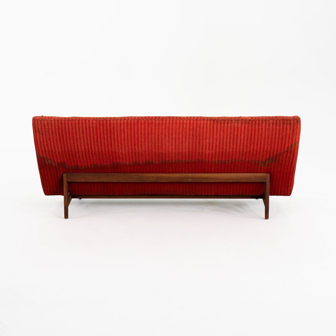 Model U-150 Sofa
