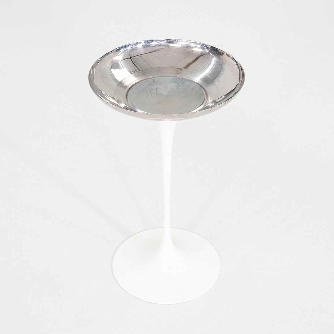 Pedestal Round Ashtray