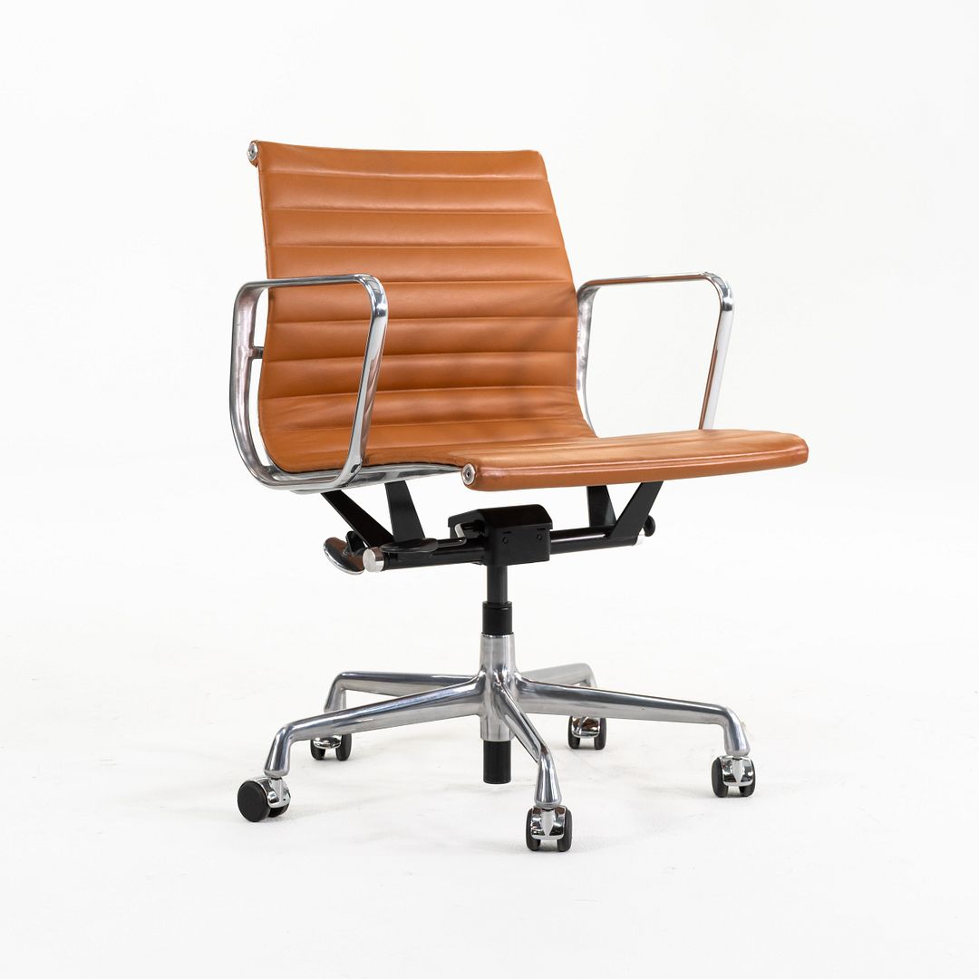 Eames Aluminum Group Management Desk Chair, Model EA335