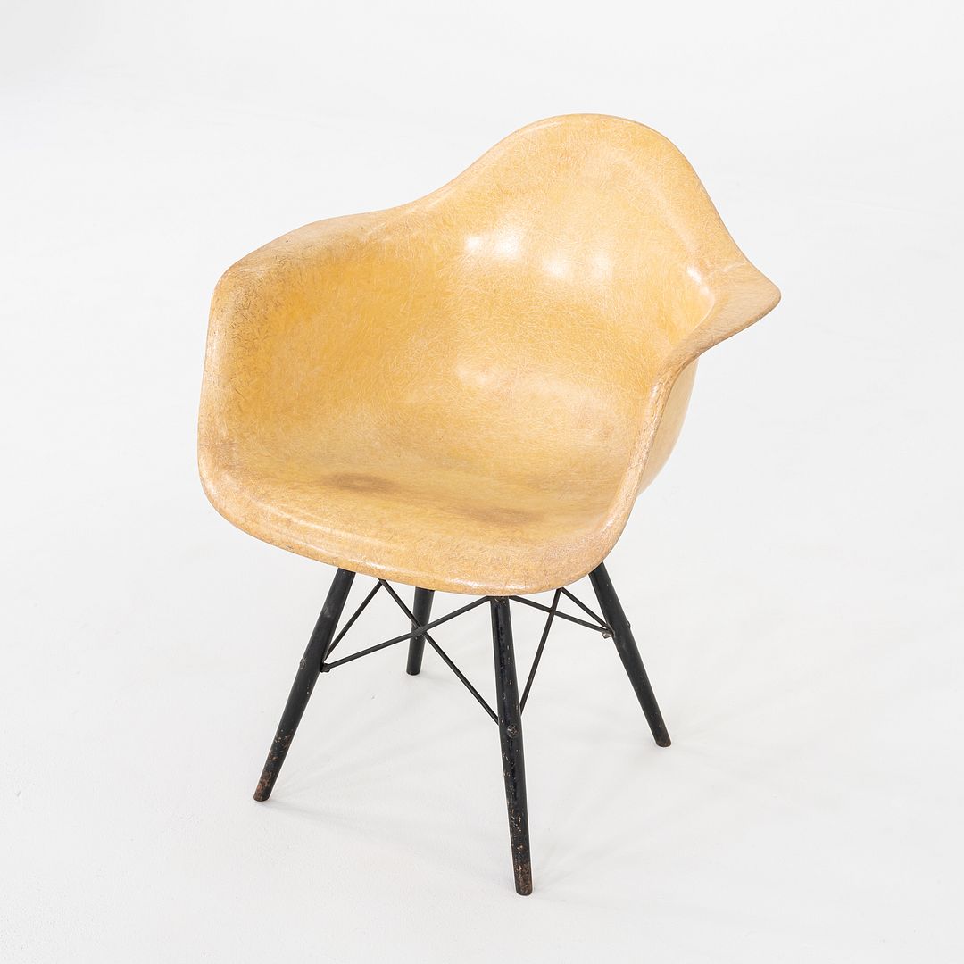 PAW Chair
